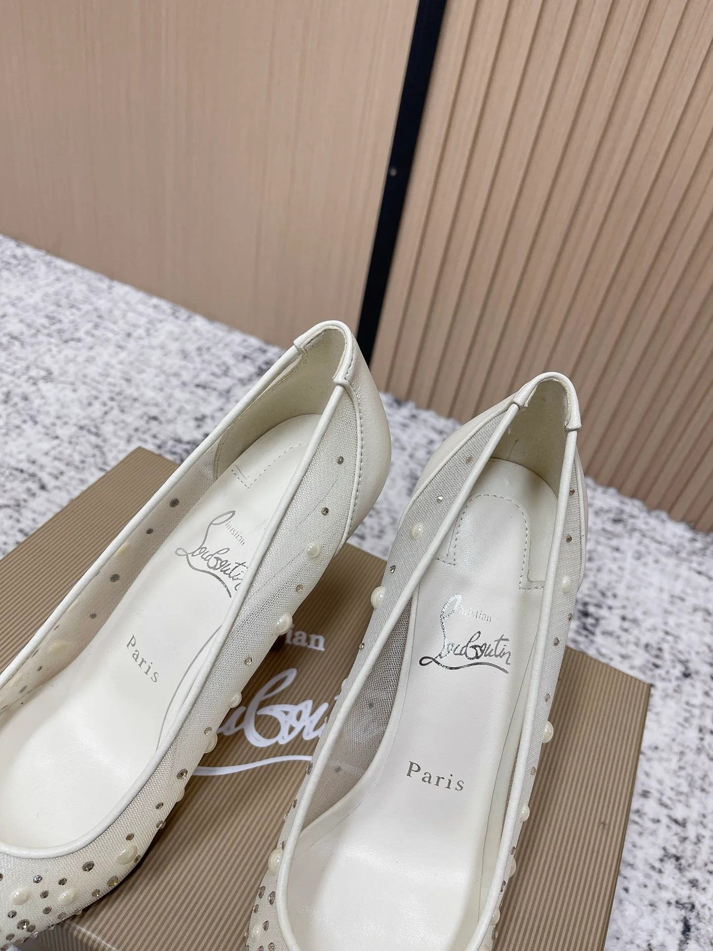 Туфли Женские Christian Louboutin 11946958