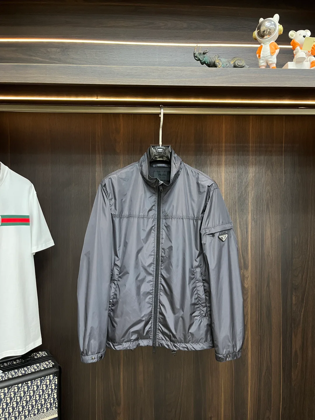 Куртки И Пуховики Мужские Prada 11386067