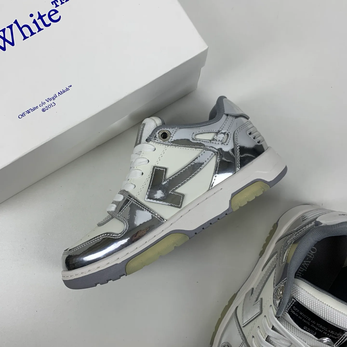Кроссовки Женские Off-White 17776393