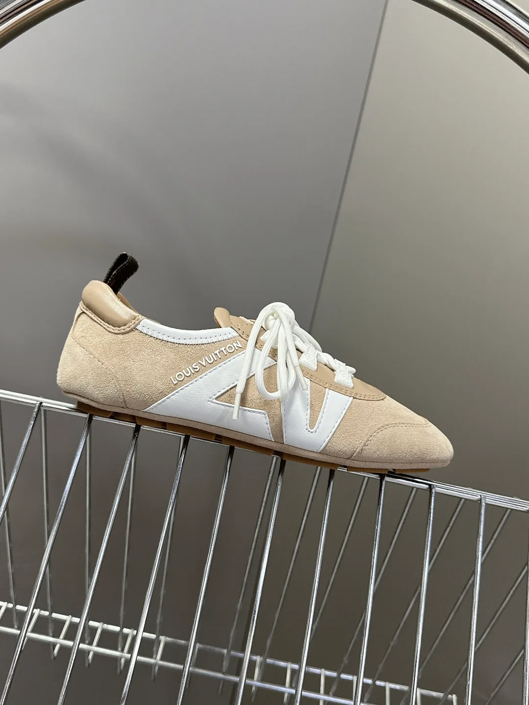 Кроссовки Женские Louis Vuitton 1480775