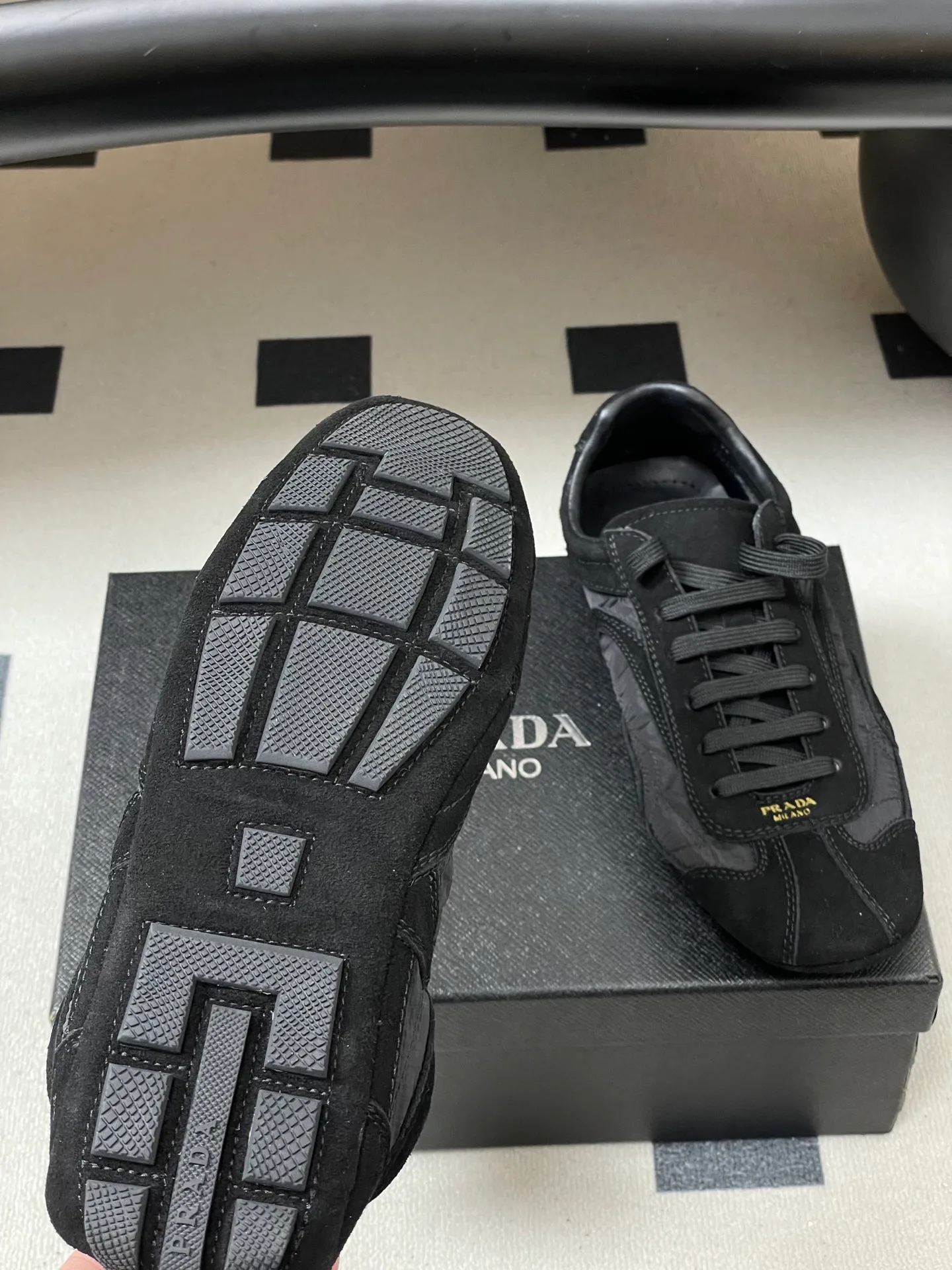 Кроссовки Женские Prada 12880114