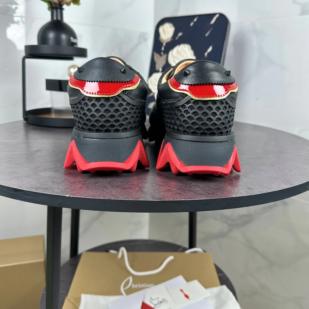 Кроссовки Женские Christian Louboutin 11072108