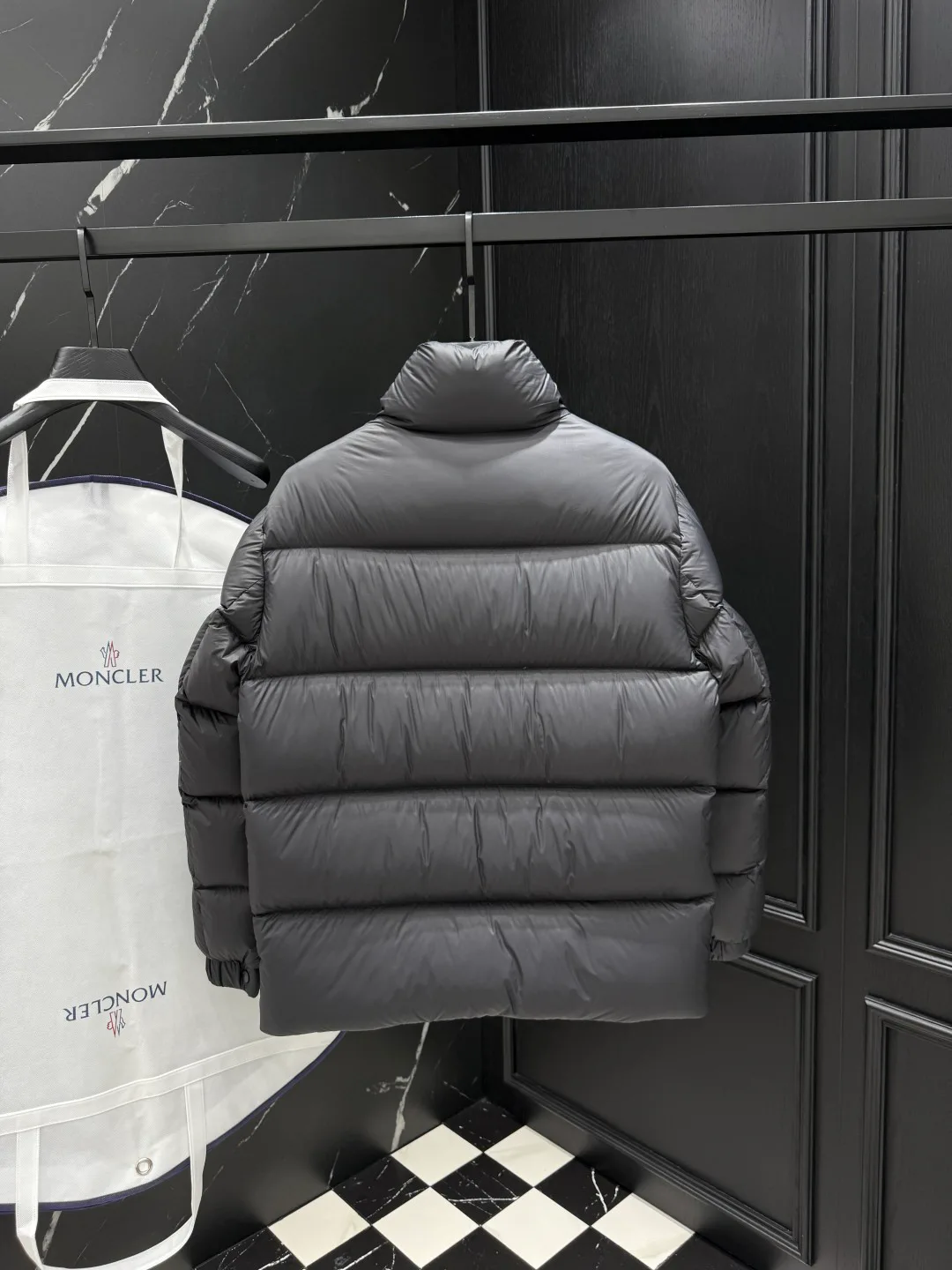 Куртки И Пуховики Мужские Moncler 1807038