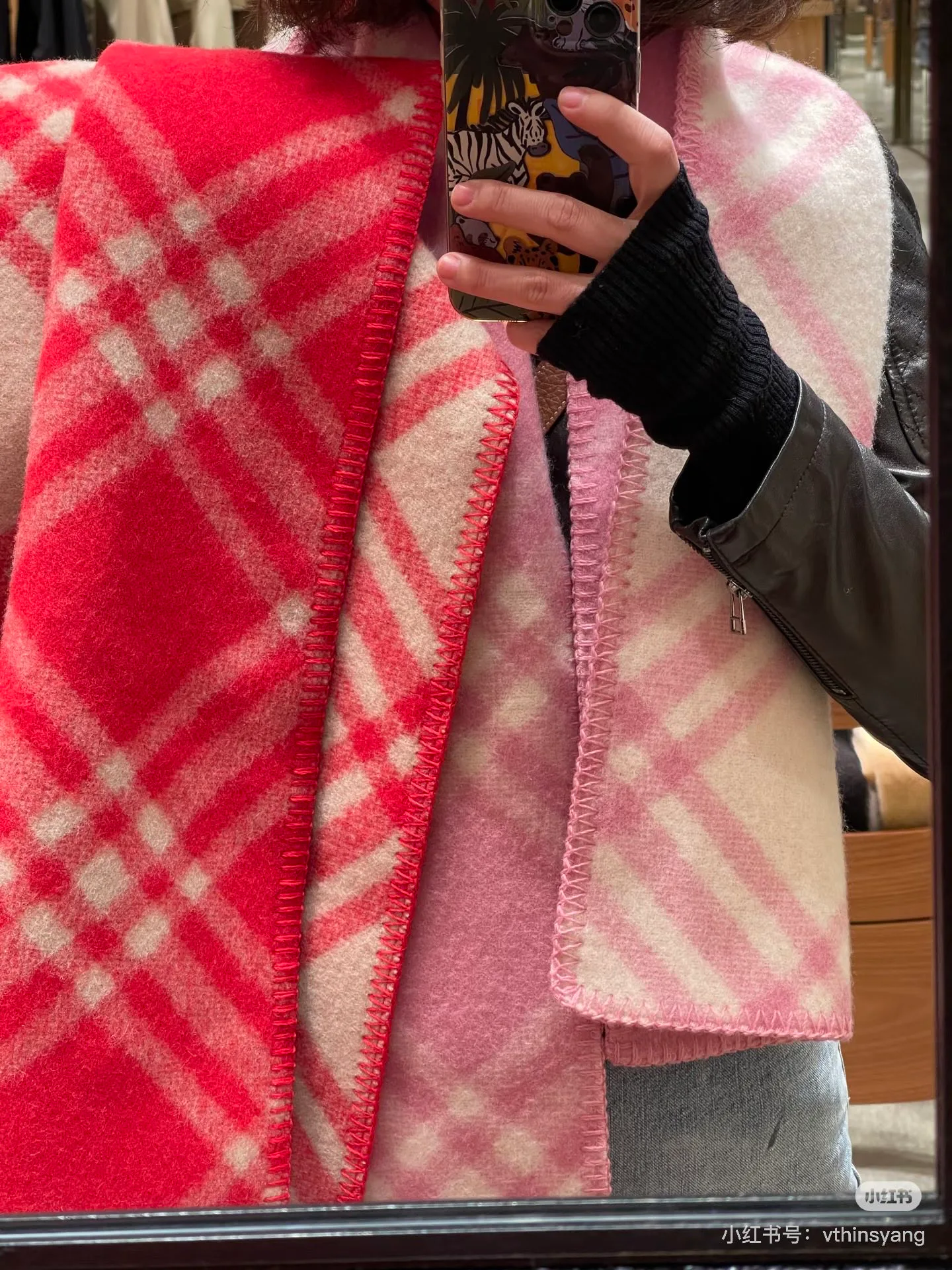 Шарфы Burberry 18507377