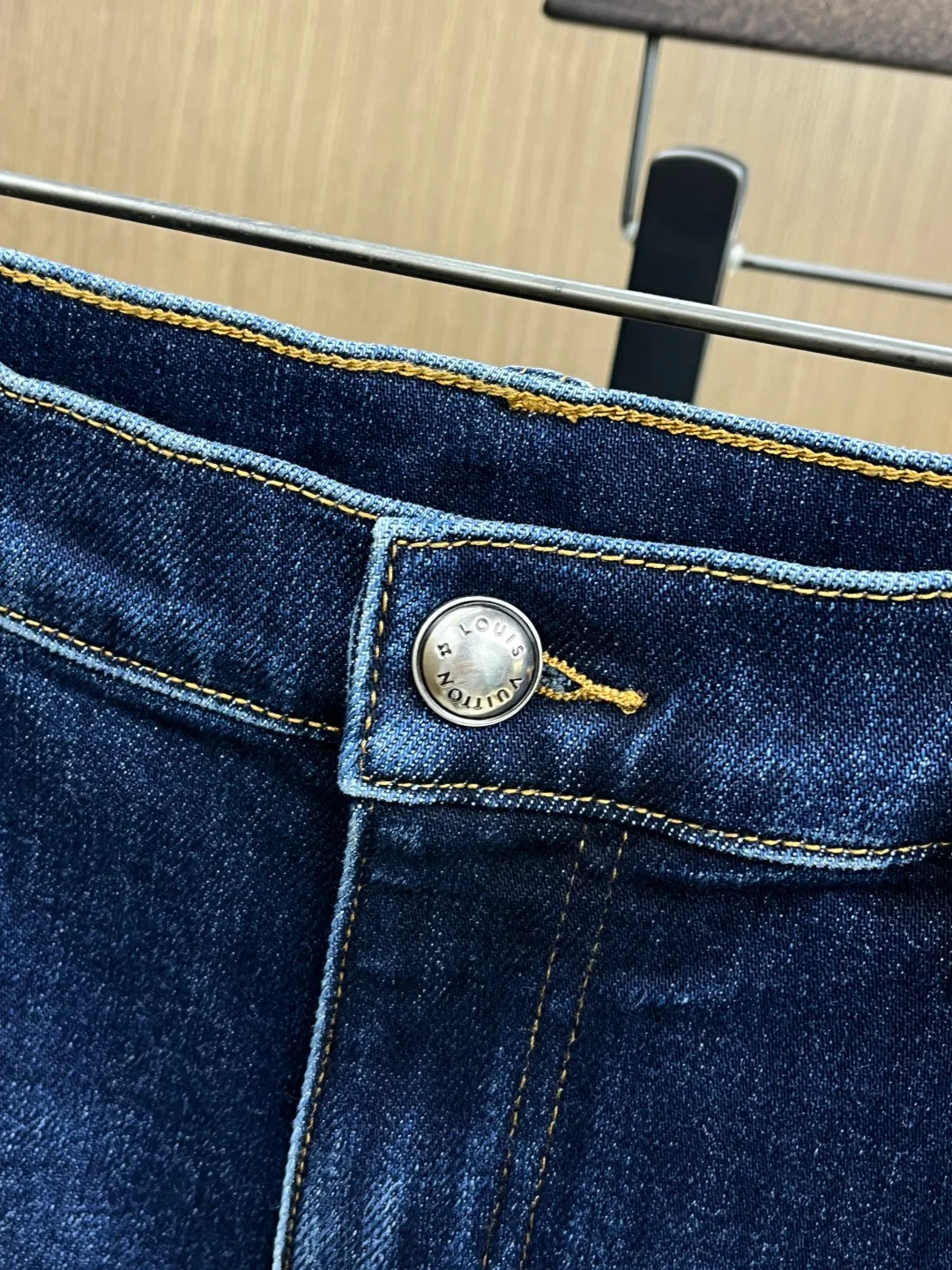 Джинсы Женские Louis Vuitton 11632739