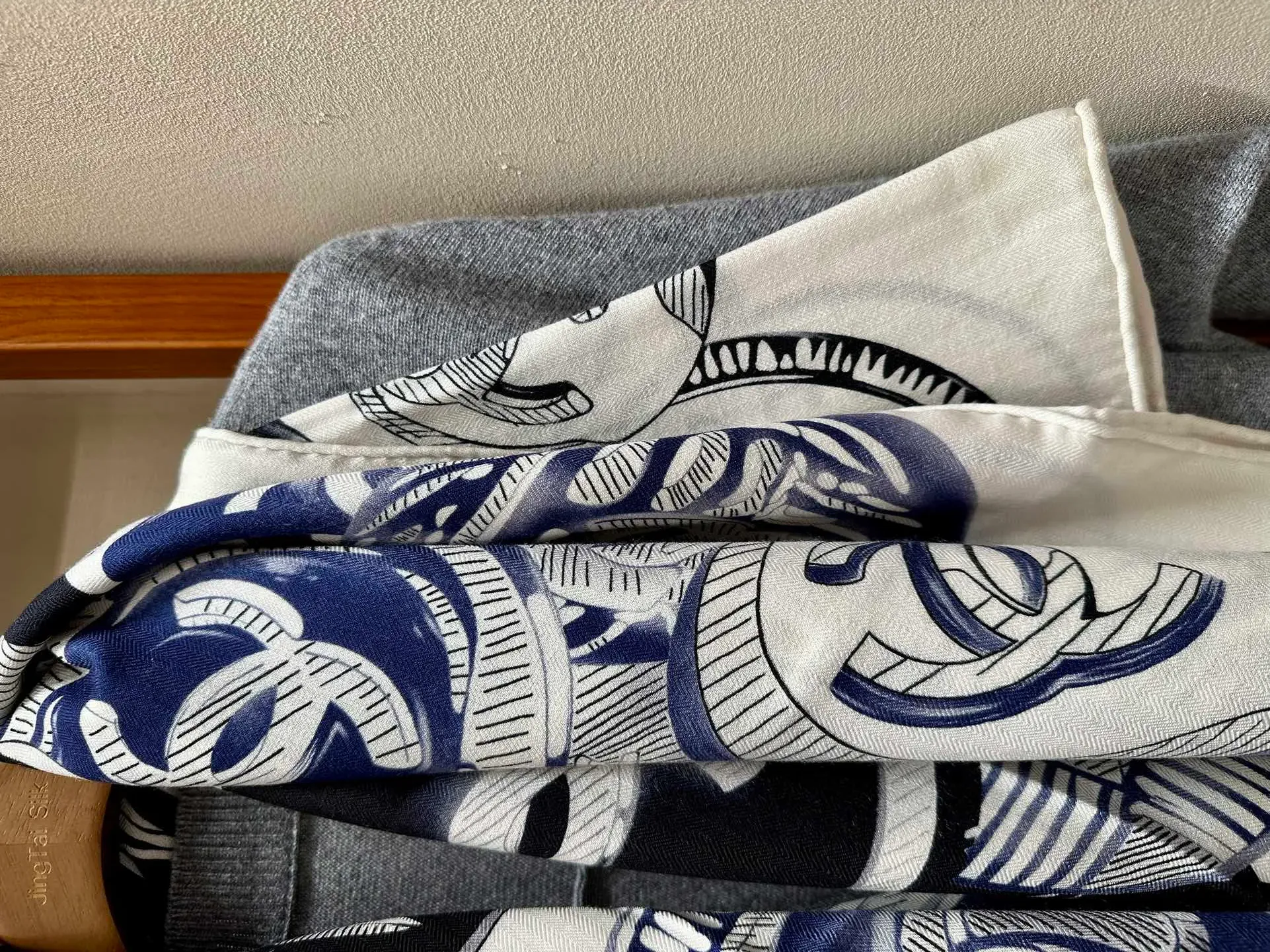 Шарфы Chanel 65112