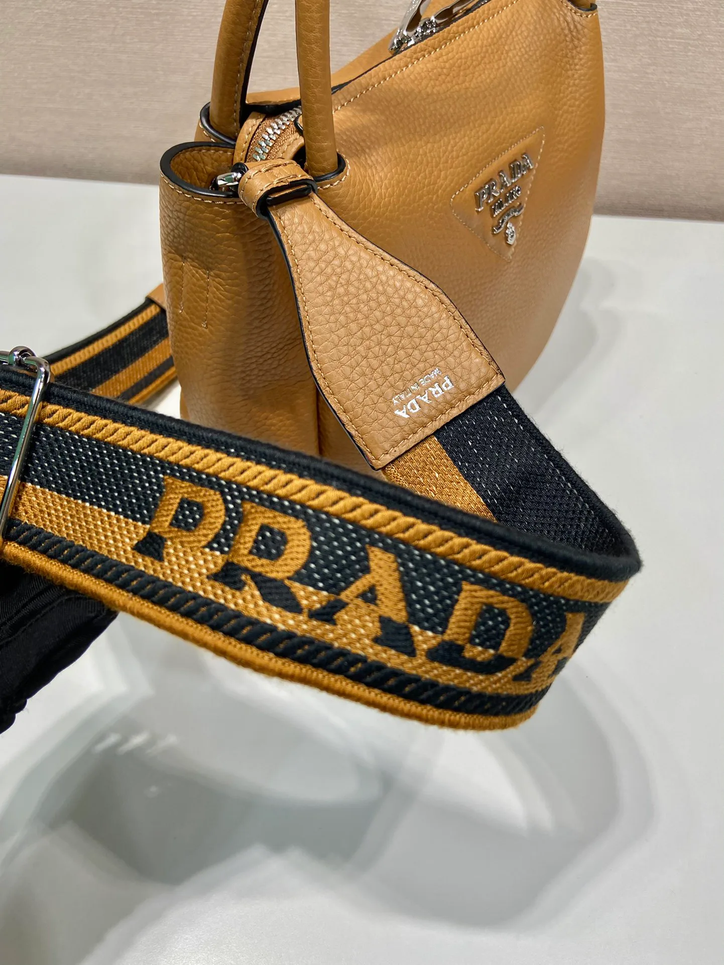 Сумки На Ремне Женские Prada 11449116