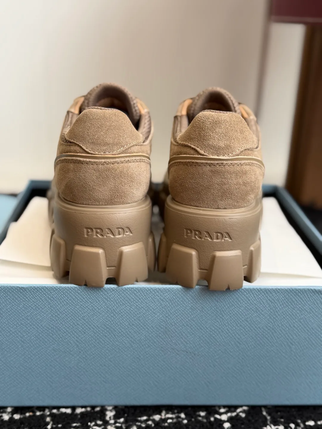 Кроссовки Женские Prada 18138855