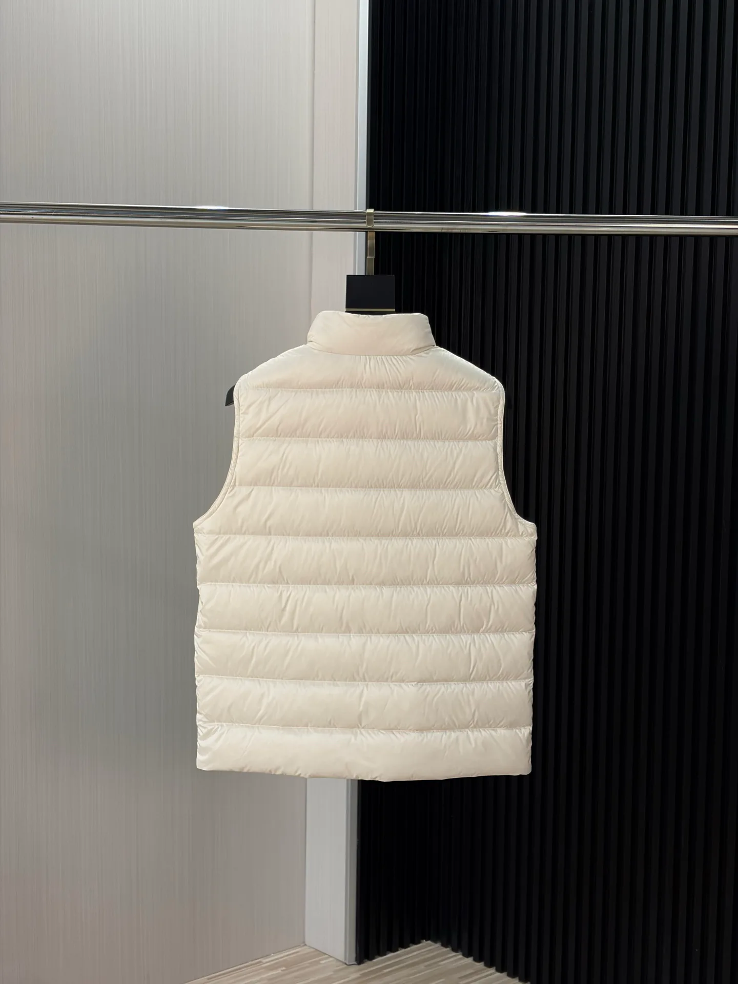 Жилеты Женские Moncler 17944006