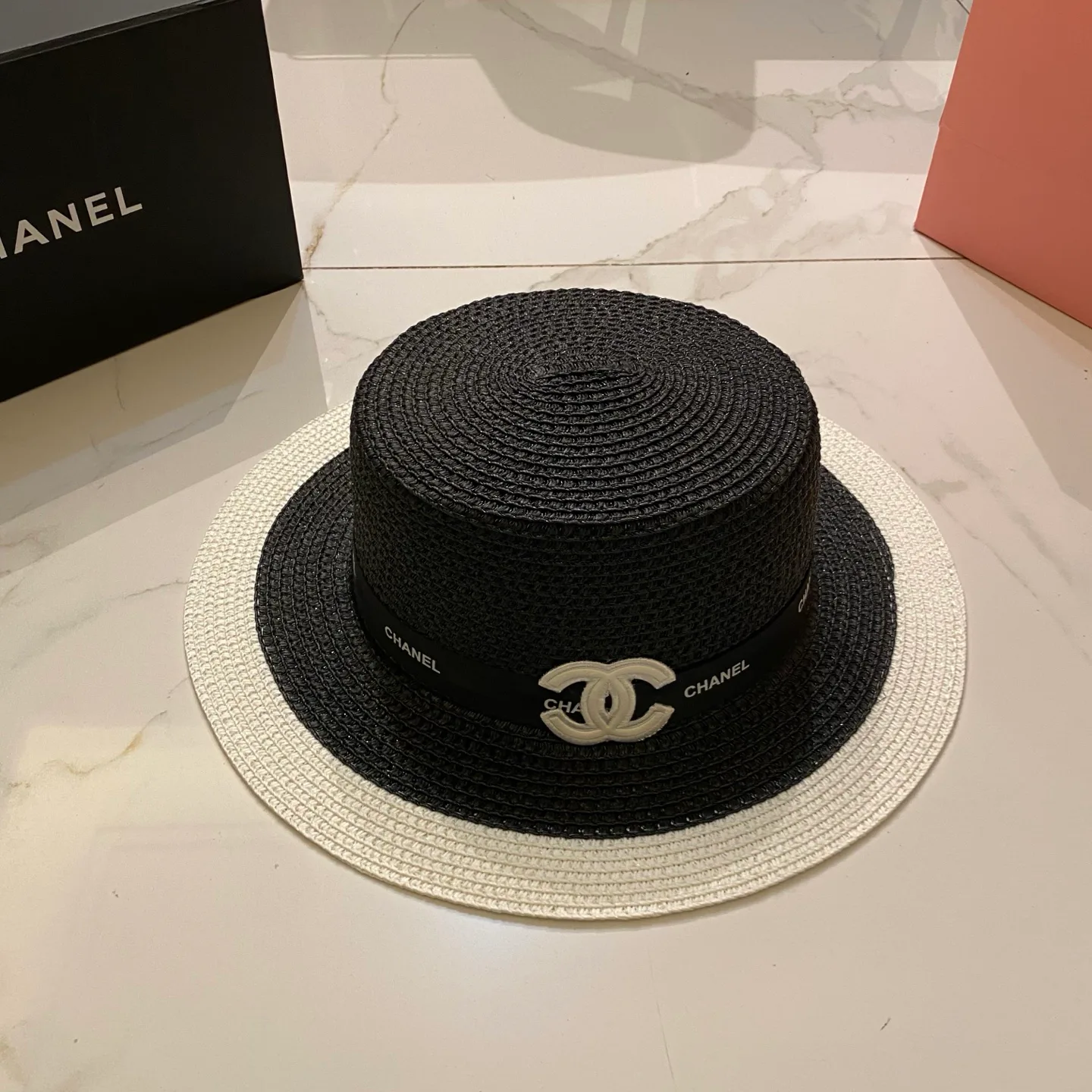 Головные Уборы Chanel 17498281