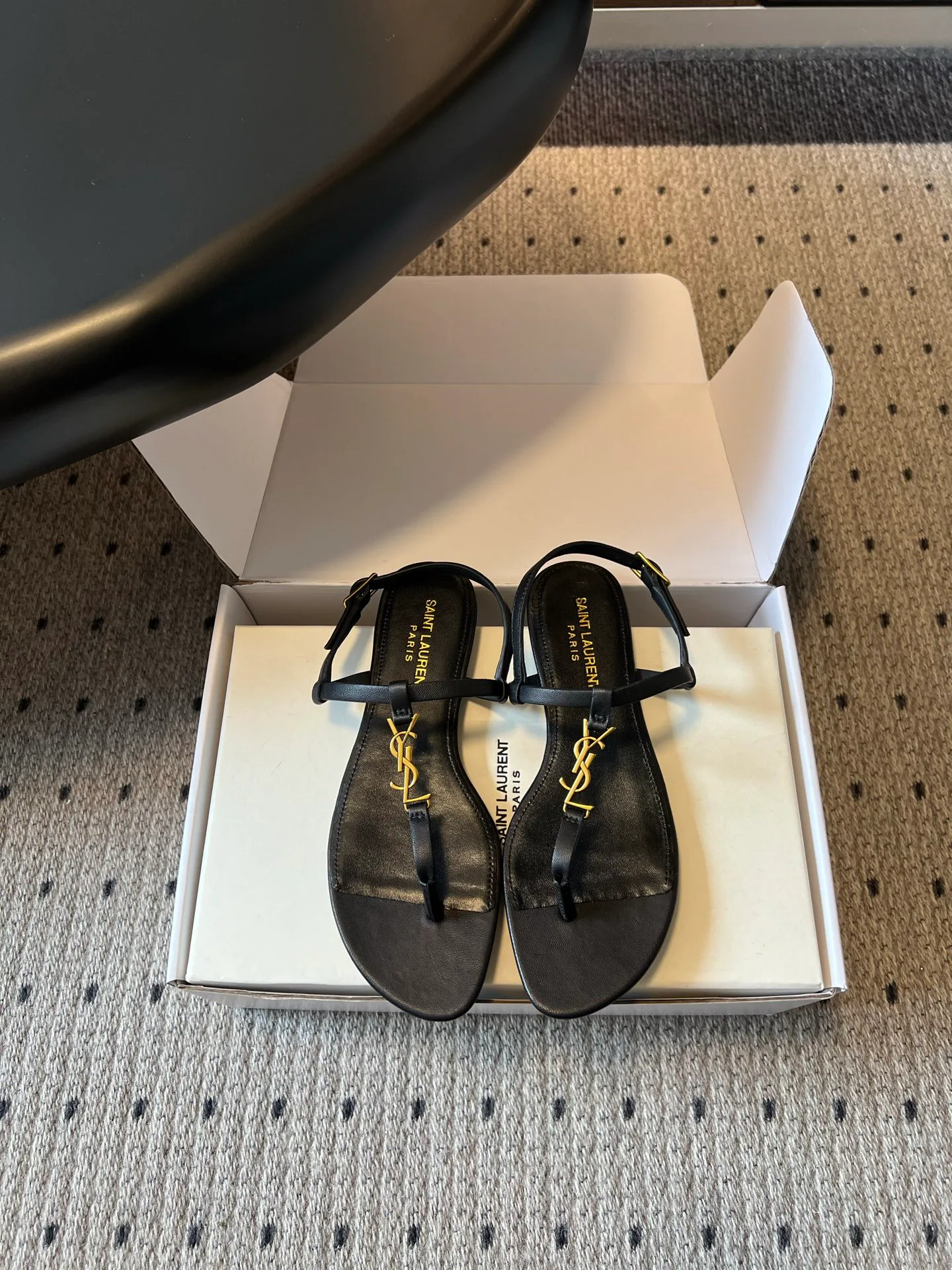 Шлепанцы Женские Saint Laurent 17632147