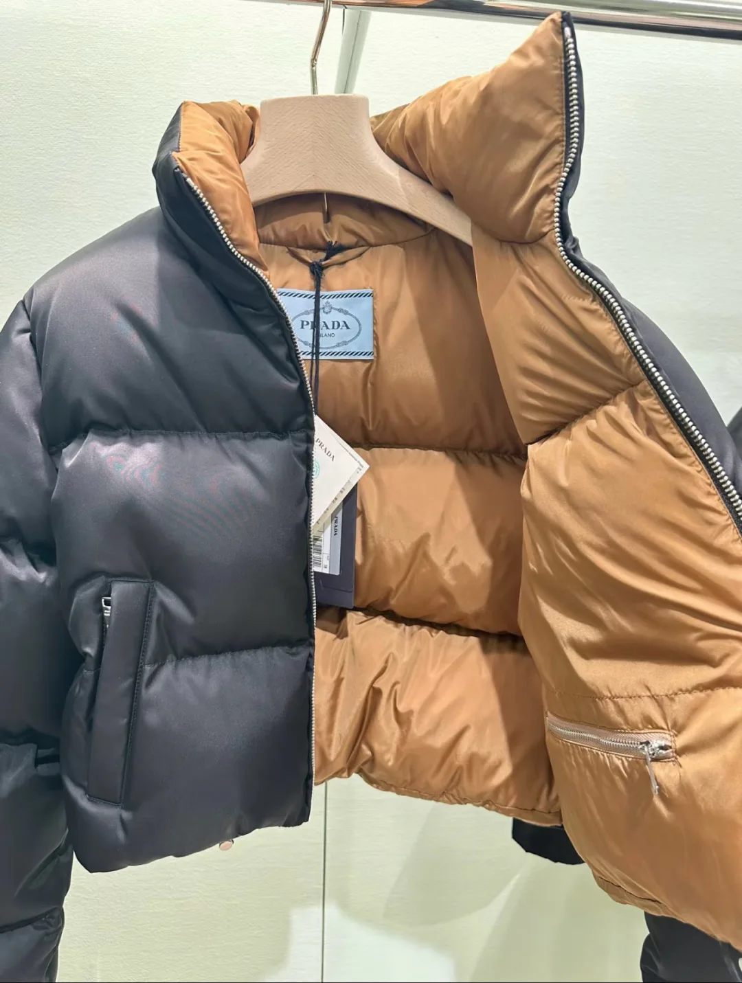 Куртки И Пуховики Женские Prada 19075619