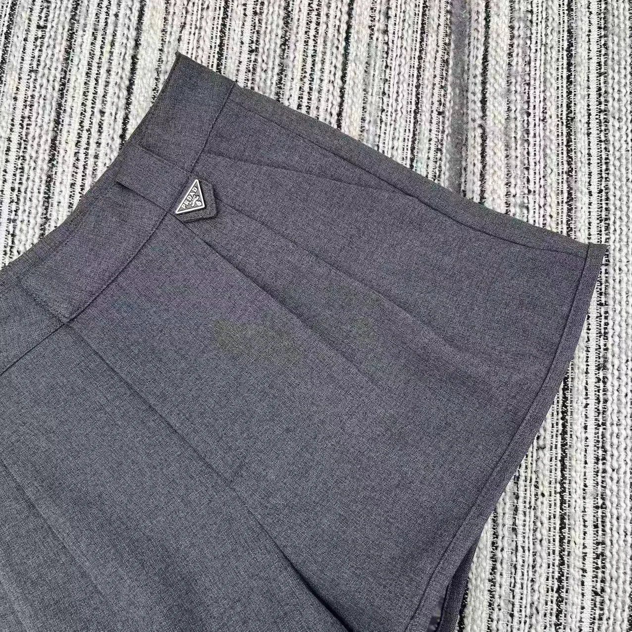 Шорты Женские Prada 11260463