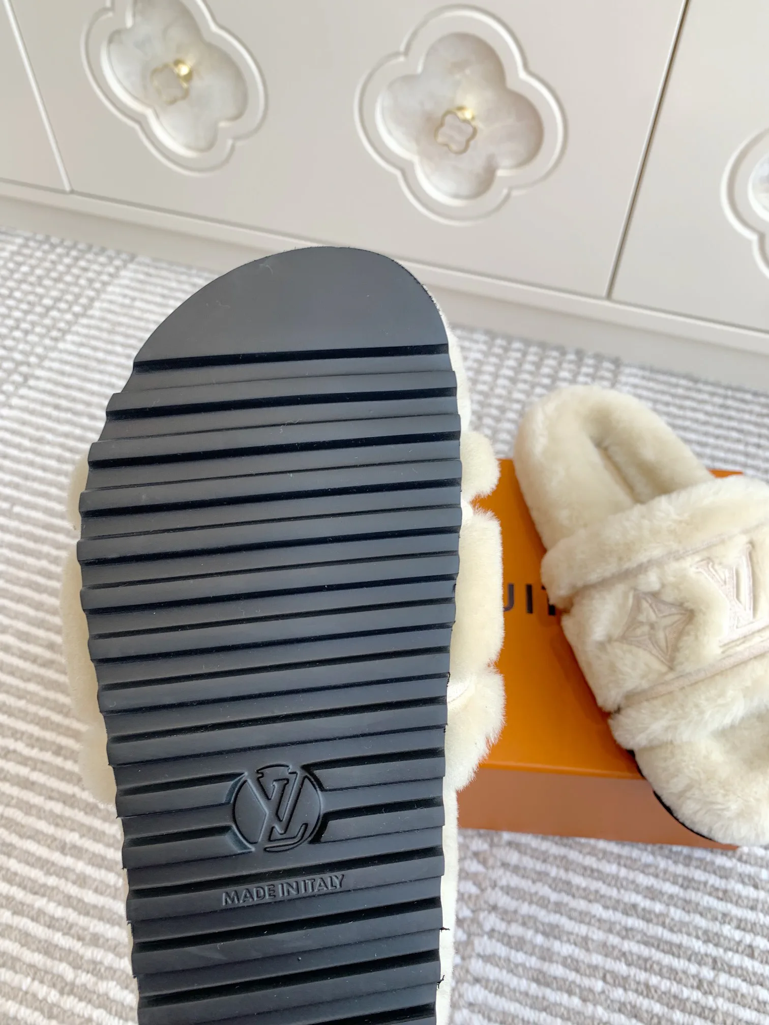 Тапочки Женские Louis Vuitton 85158