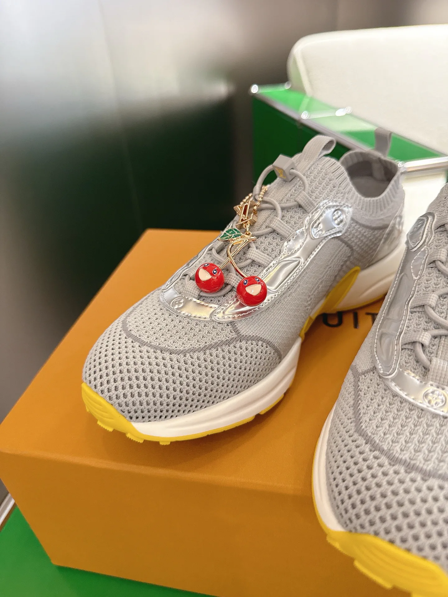 Кроссовки Женские Louis Vuitton 94621