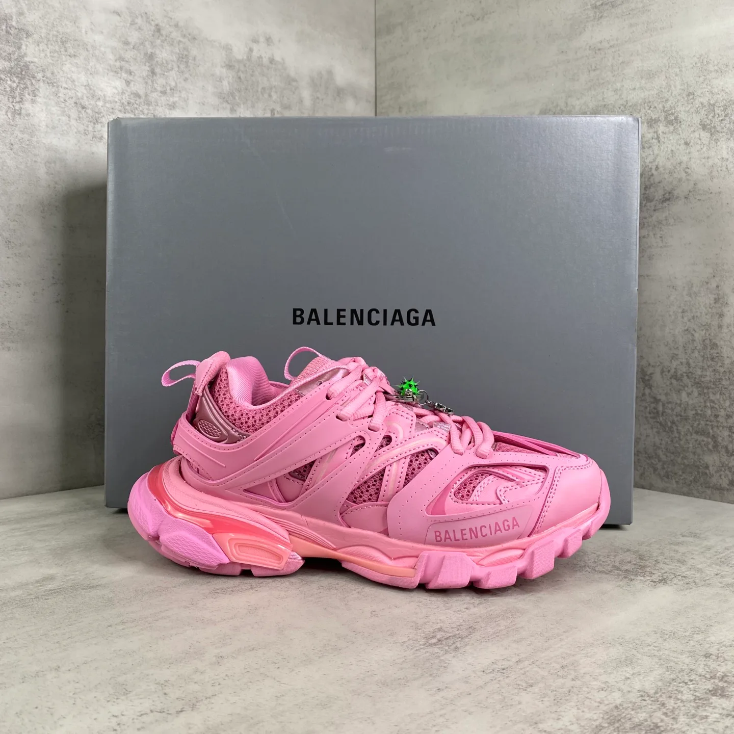 Кроссовки Женские Balenciaga 18743877