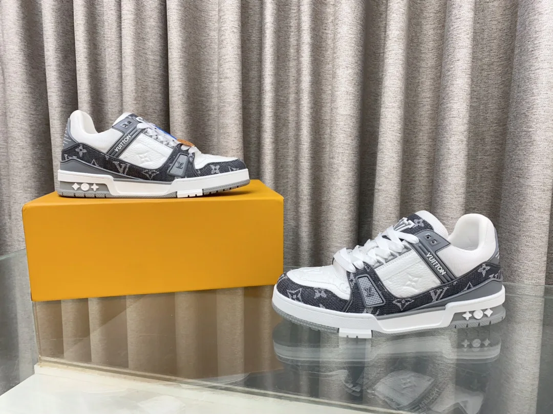 Кроссовки Женские Louis Vuitton 6726