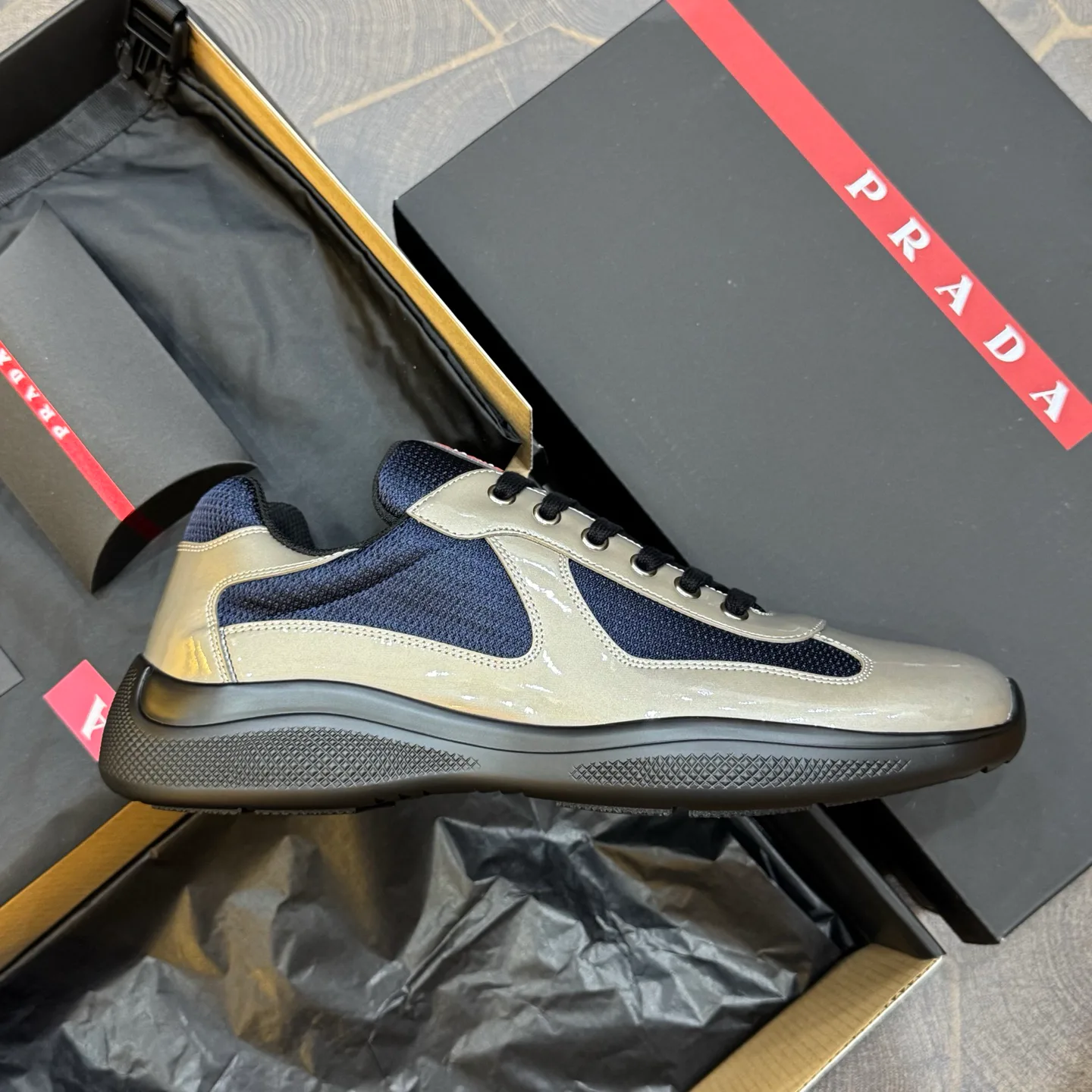 Кроссовки Женские Prada 18267056