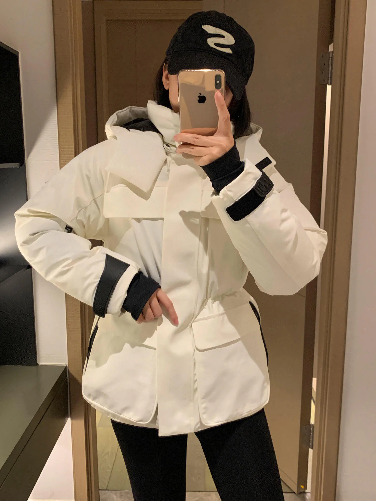Куртки И Пуховики Женские Moncler 1513776