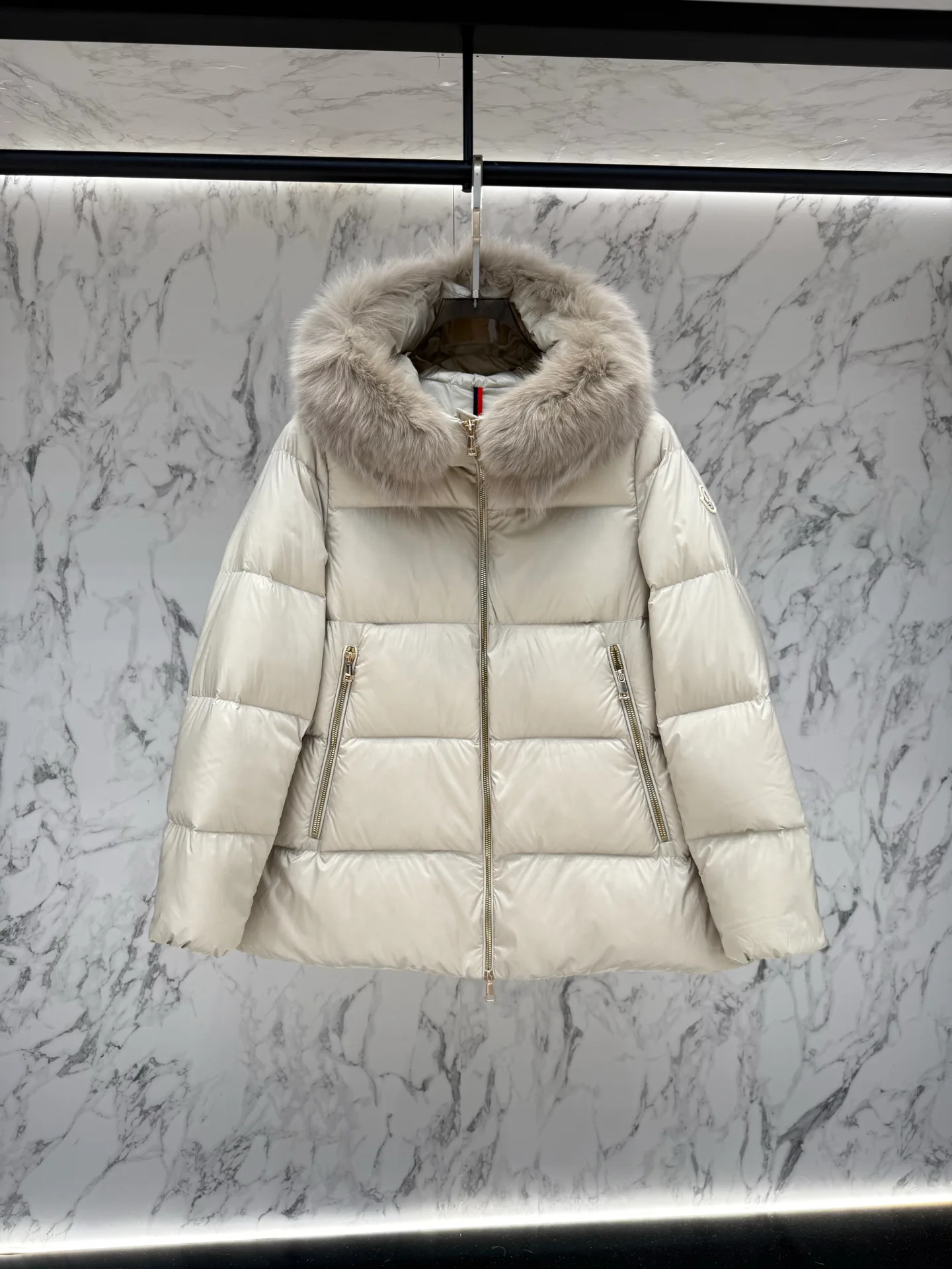 Куртки И Пуховики Женские Moncler 19426819