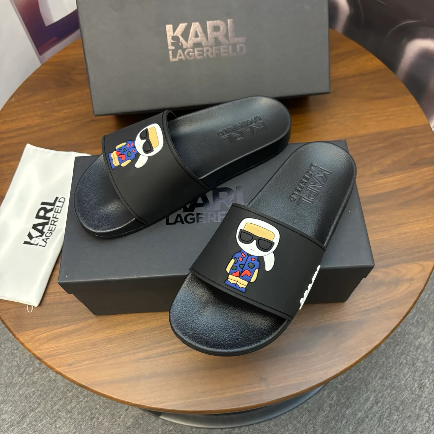 Шлепанцы Женские Karl Lagerfeld 10662656