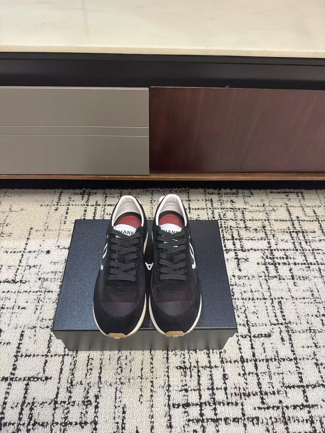 Кроссовки Женские Chanel 10475950