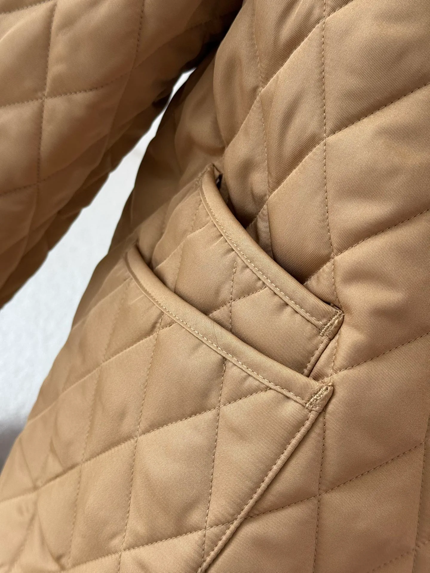 Куртки И Пуховики Женские Burberry 1632075