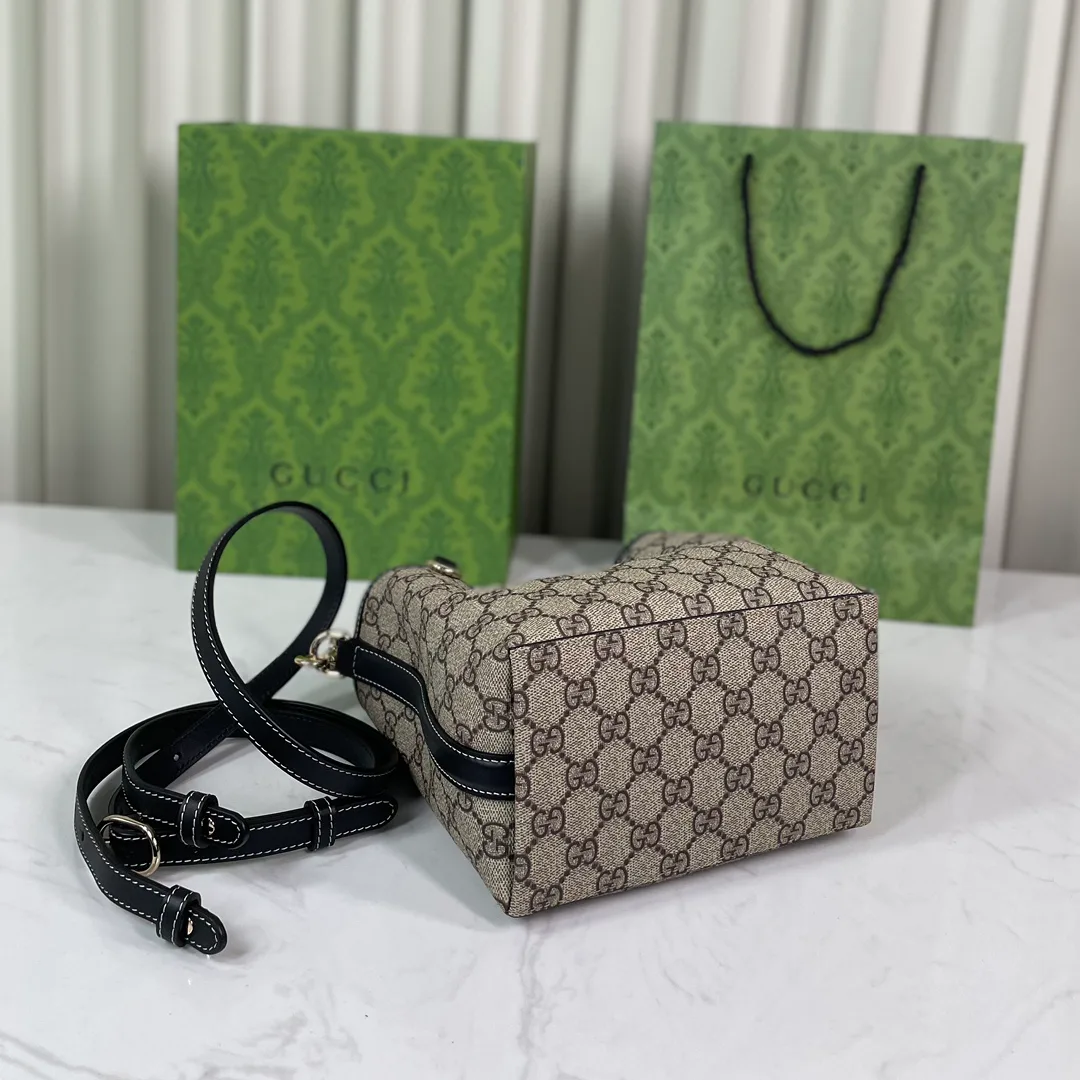 Классические Сумки Женские Gucci 11562672