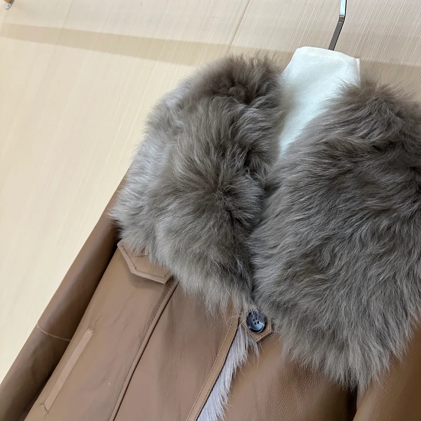 Кожаные Куртки И Дублёнки Женские Max Mara 612074