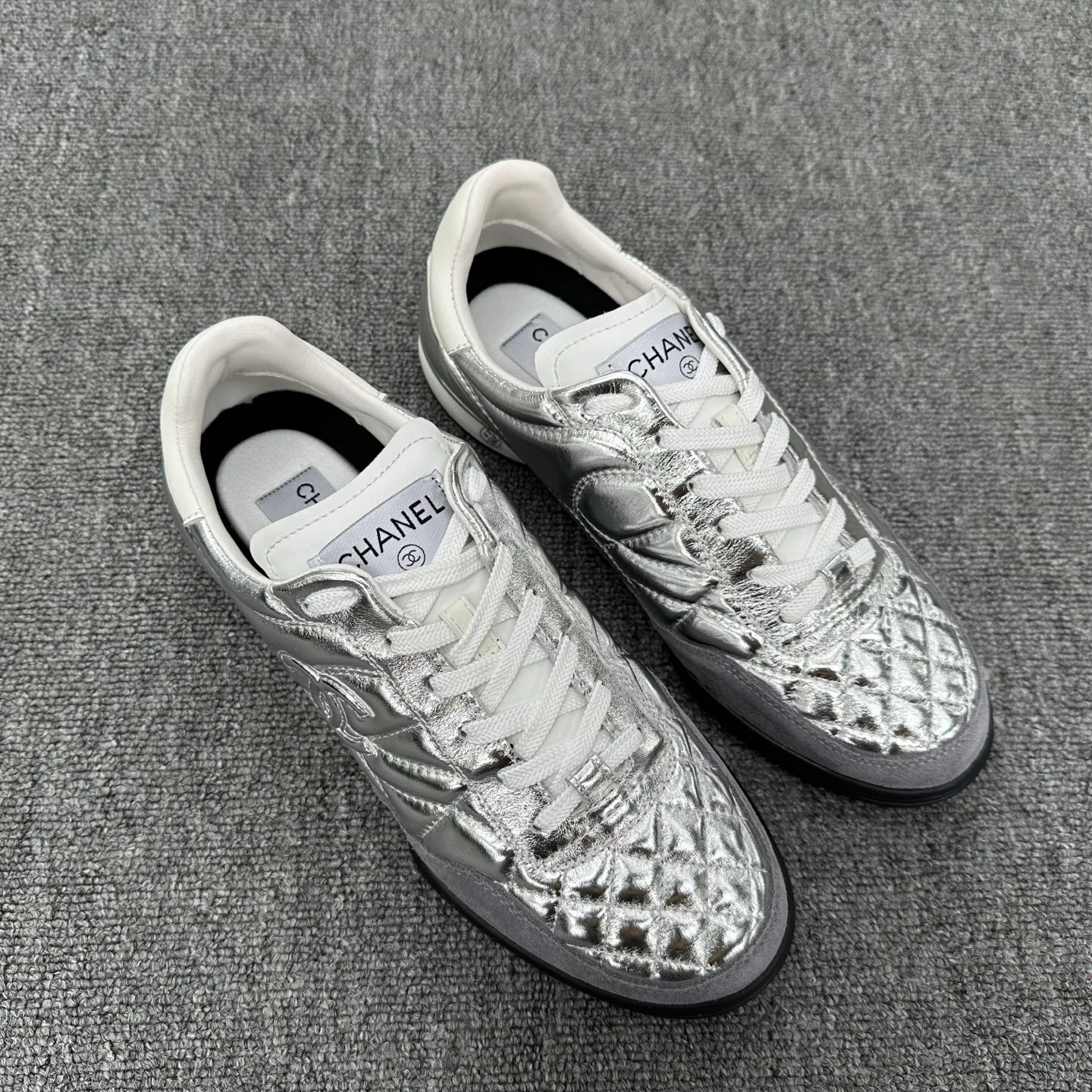Кроссовки Женские Chanel 18076097