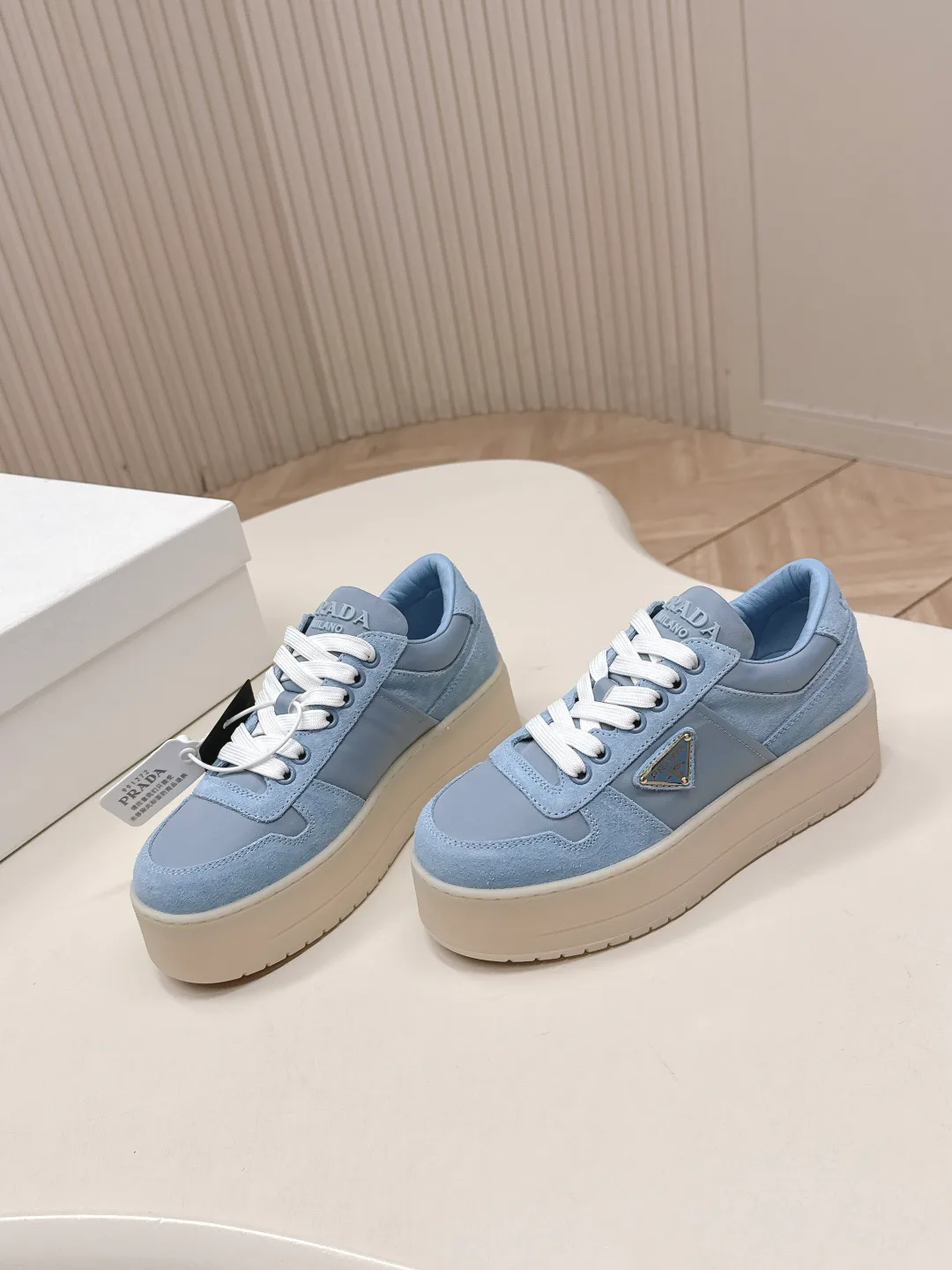 Кроссовки Женские Prada 11594930