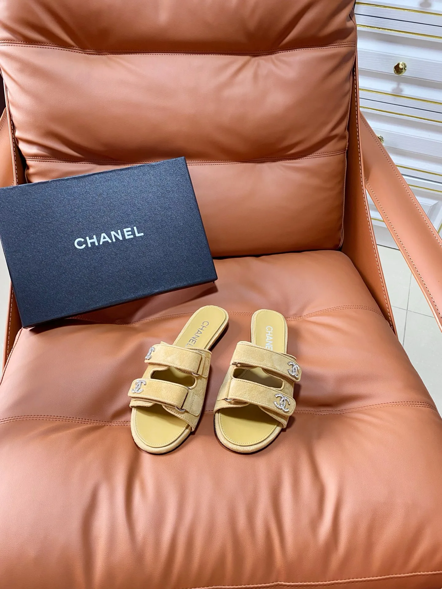 Шлепанцы Женские Chanel 13454358
