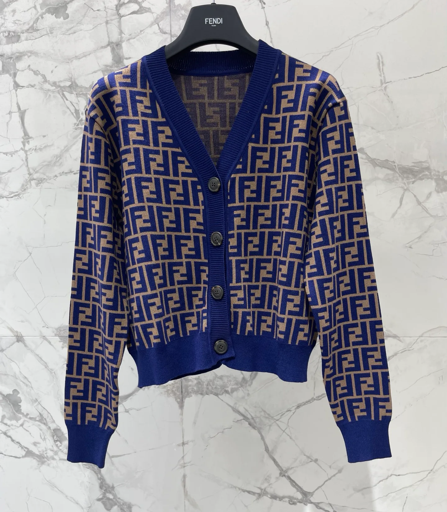 Джемперы И Свитеры Женские Fendi 18211653