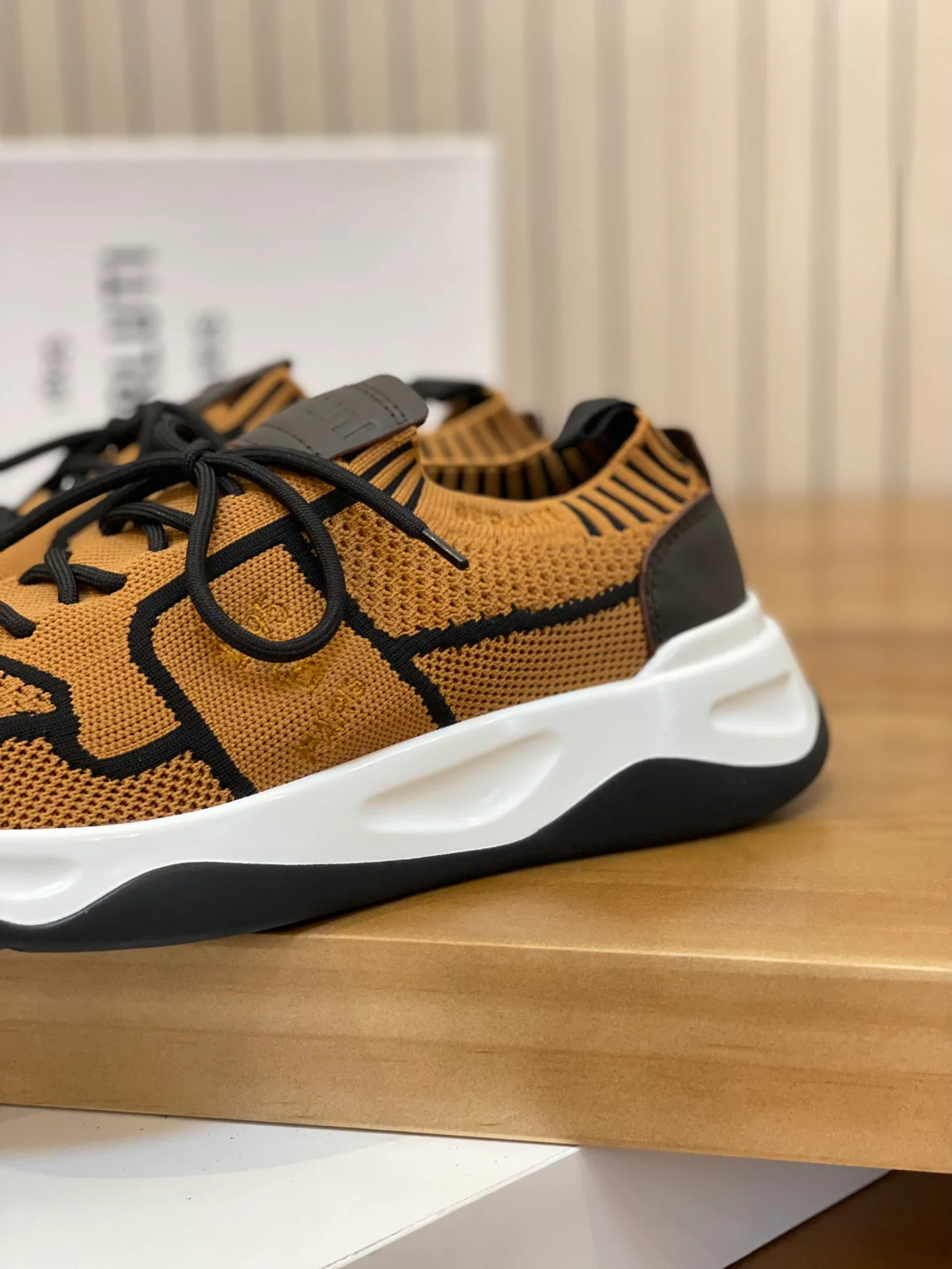 Кроссовки Женские Berluti 462854