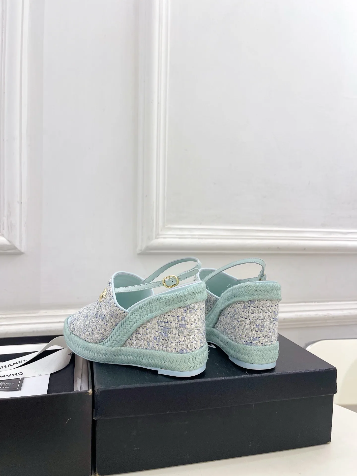 Босоножки Женские Chanel 12601478