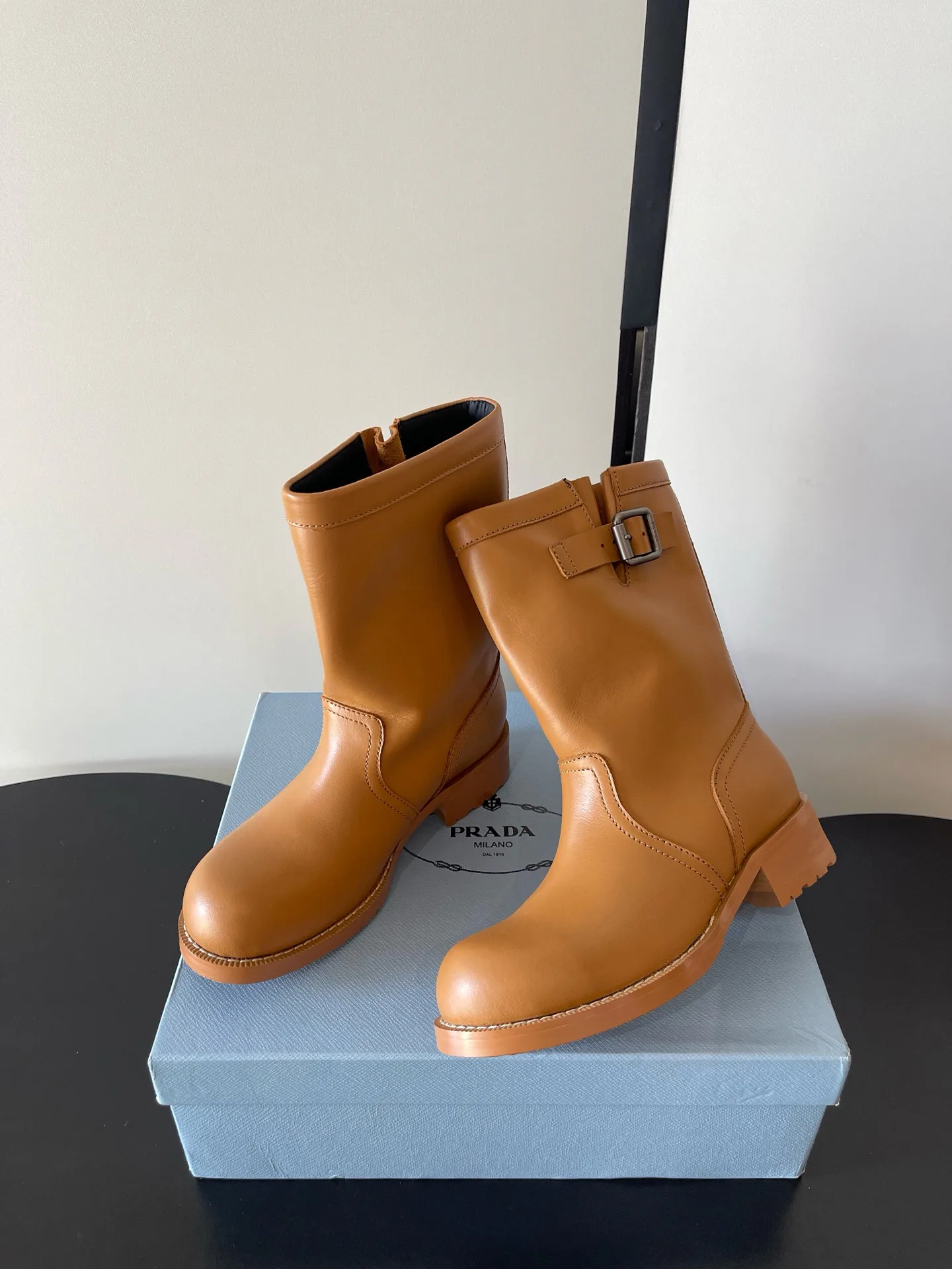 Ботинки Женские Prada 18333953