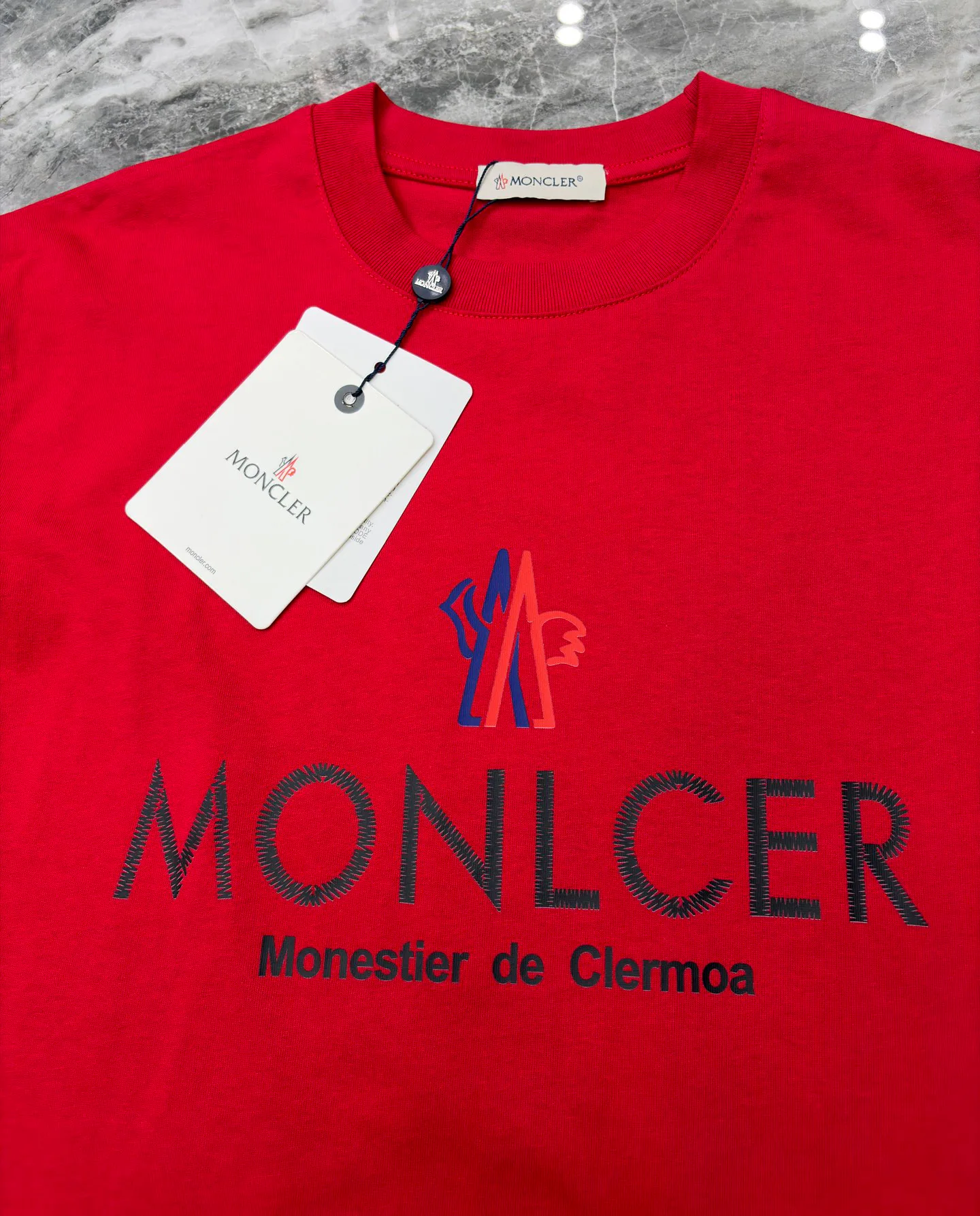 Футболки Женские Moncler 11424371