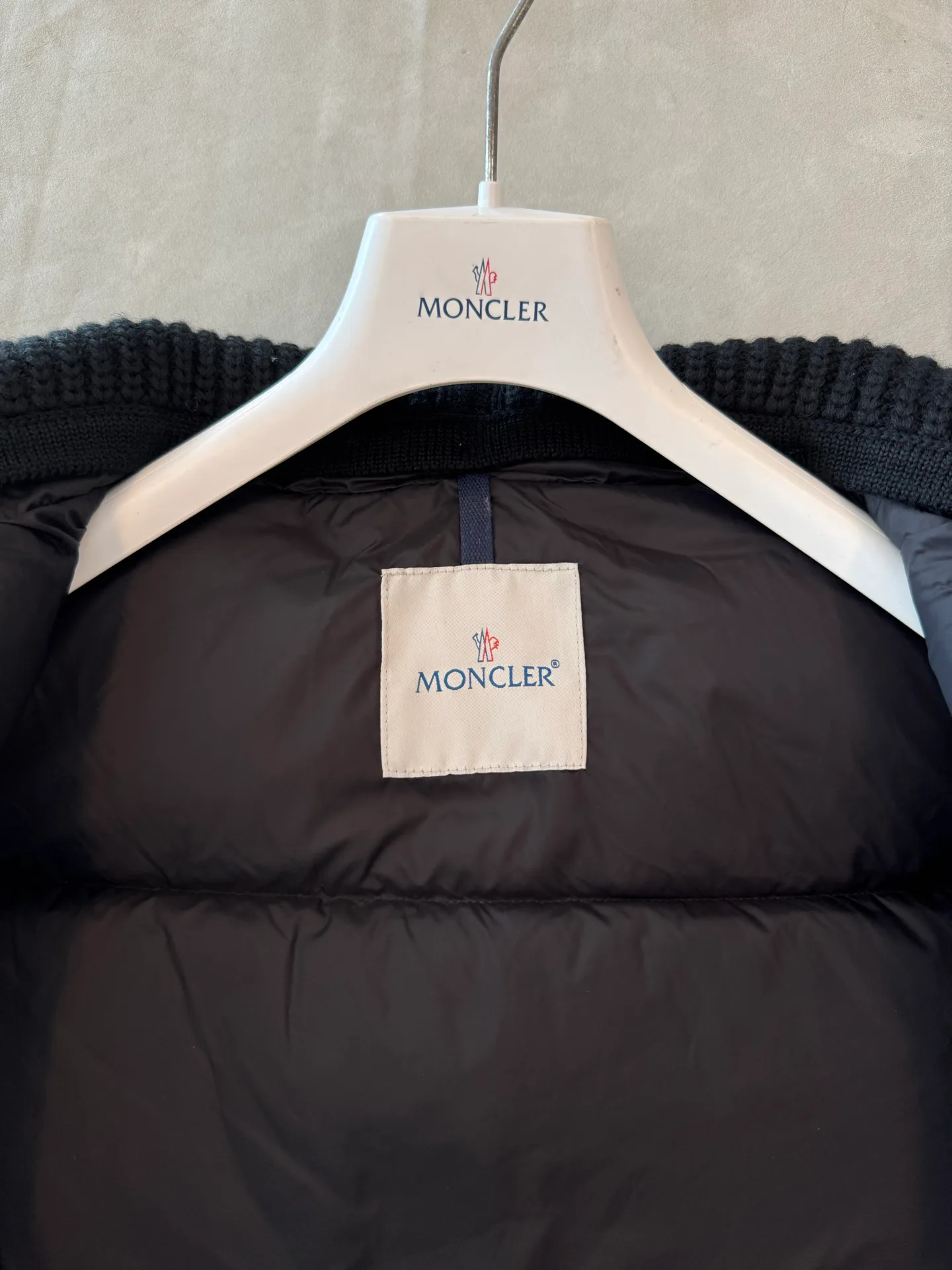 Куртки И Пуховики Женские Moncler 19175036