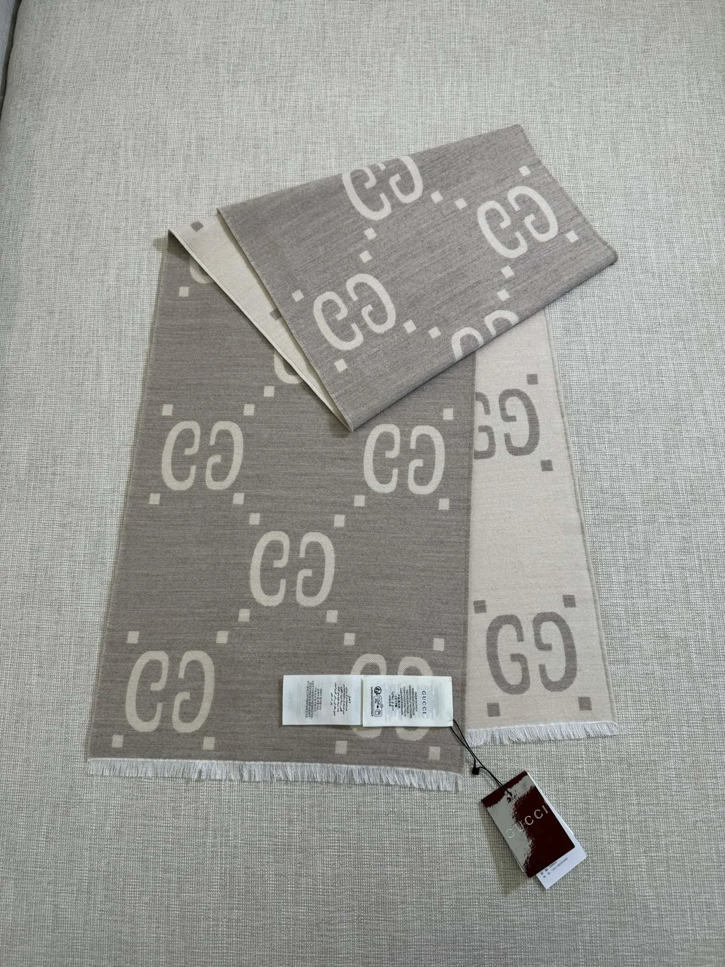 Шарфы Gucci 1748