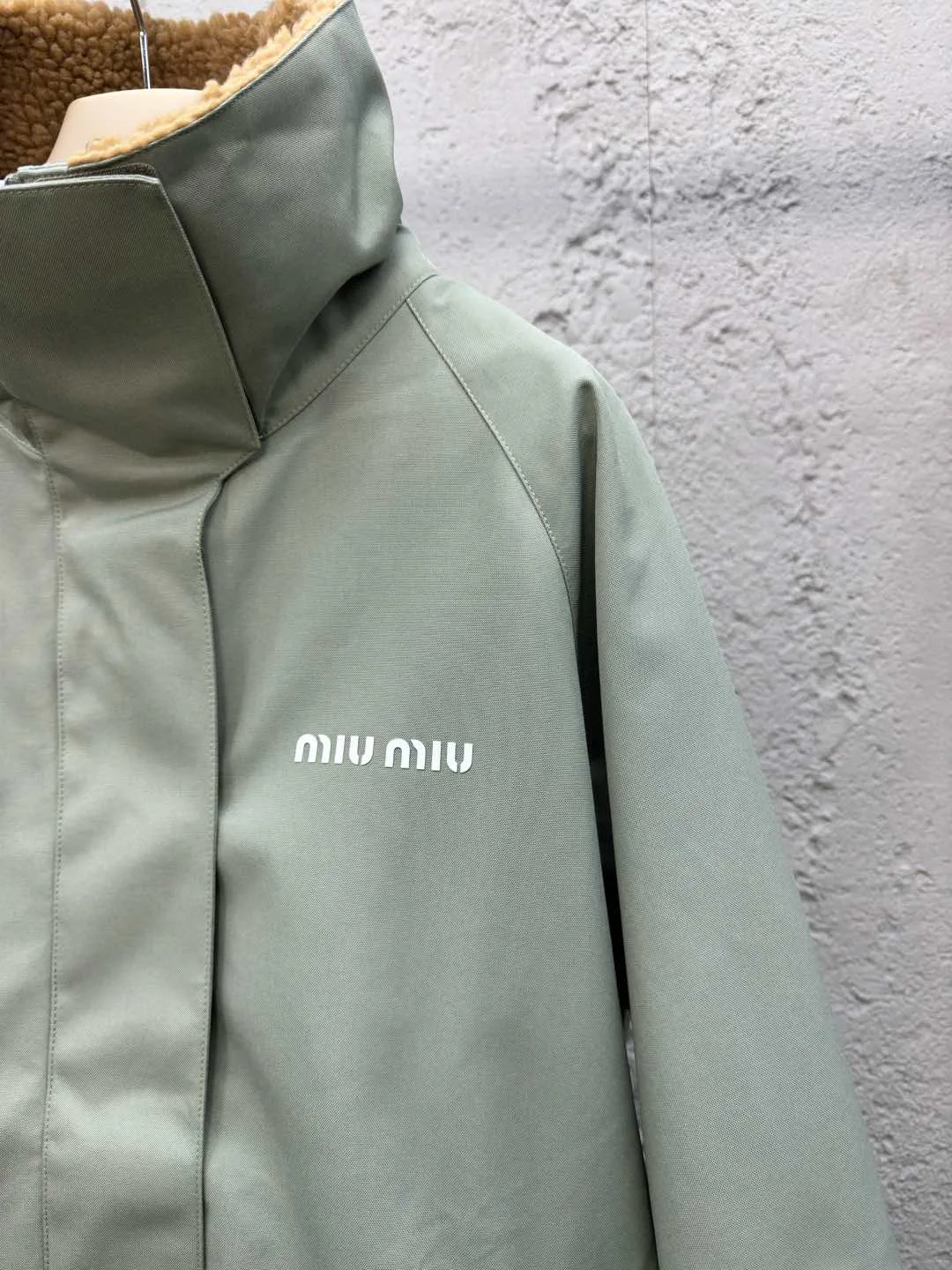 Куртки И Пуховики Женские Miu Miu 5982