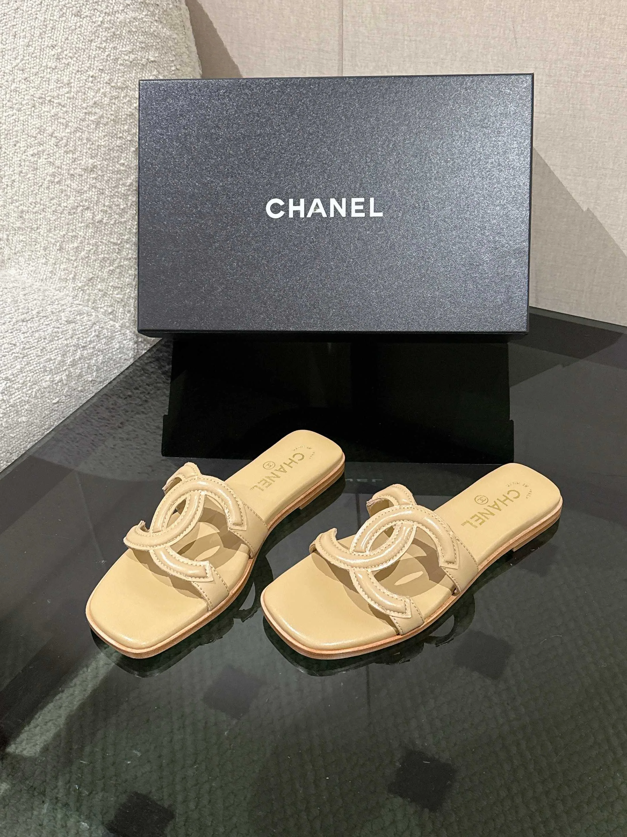 Шлепанцы Женские Chanel 11678191