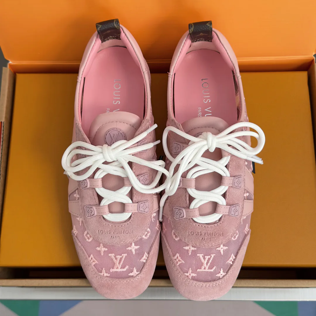 Кроссовки Женские Louis Vuitton 18083475
