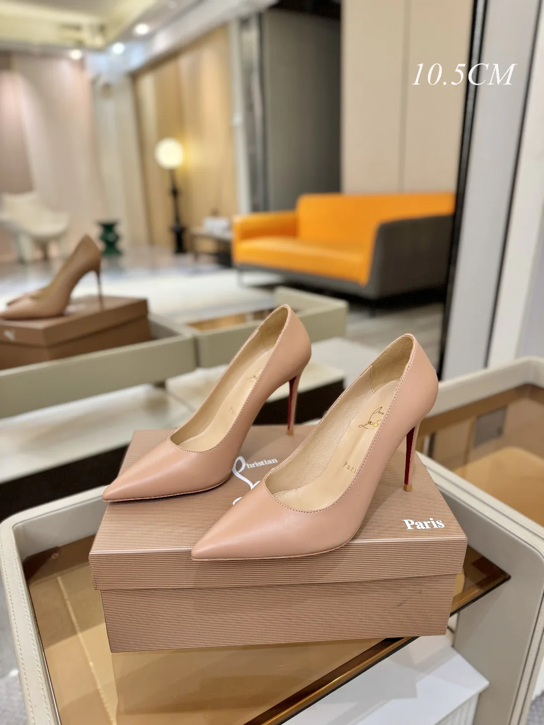 Туфли Женские Christian Louboutin 11079881