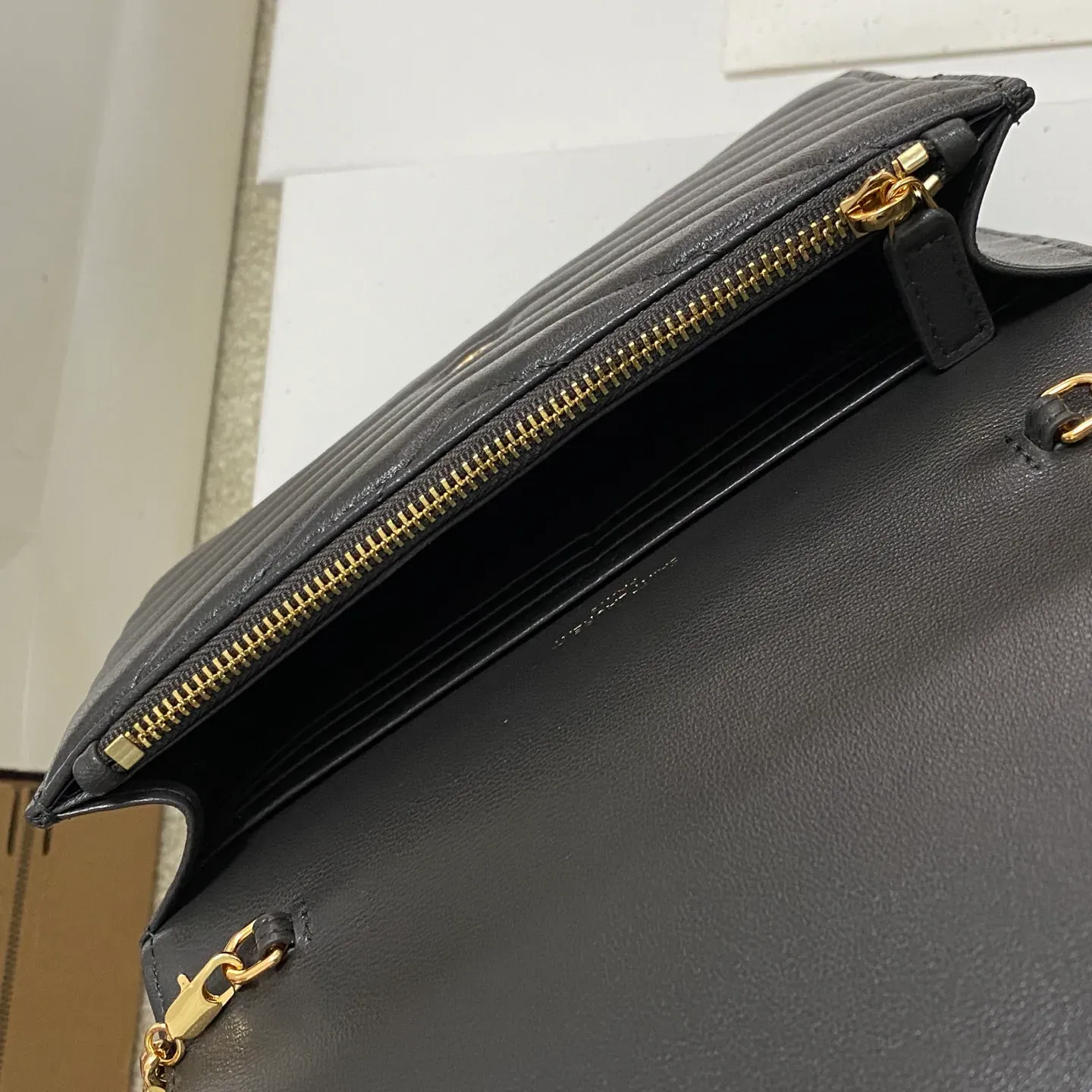 Сумки На Ремне Женские Saint Laurent 1328930