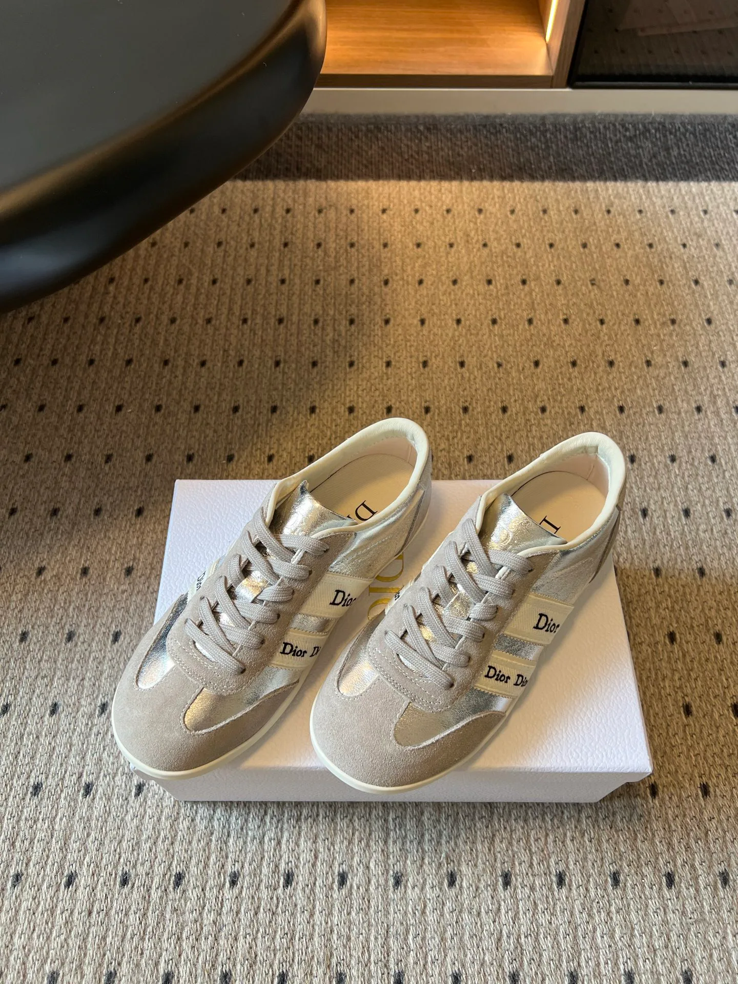Кроссовки Женские Christian Dior 18034695