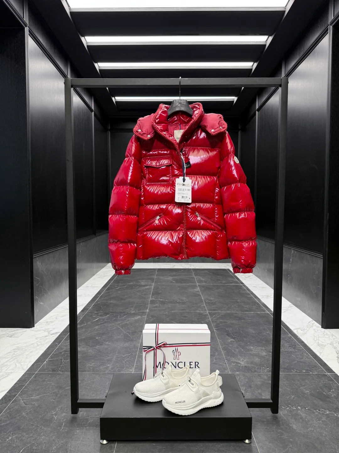 Куртки И Пуховики Женские Moncler 18741294
