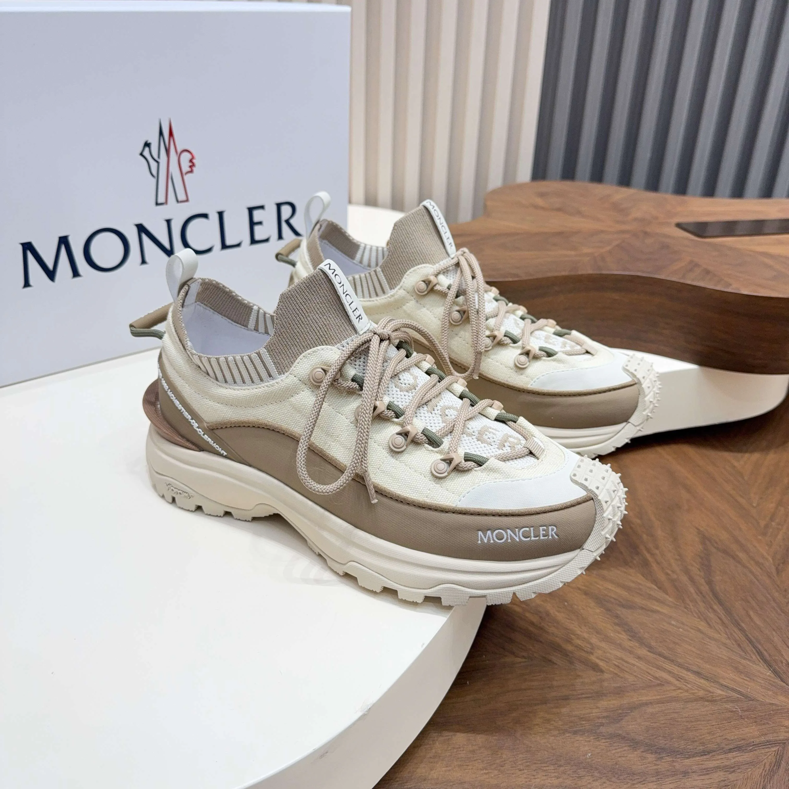 Кроссовки Женские Moncler 18116735
