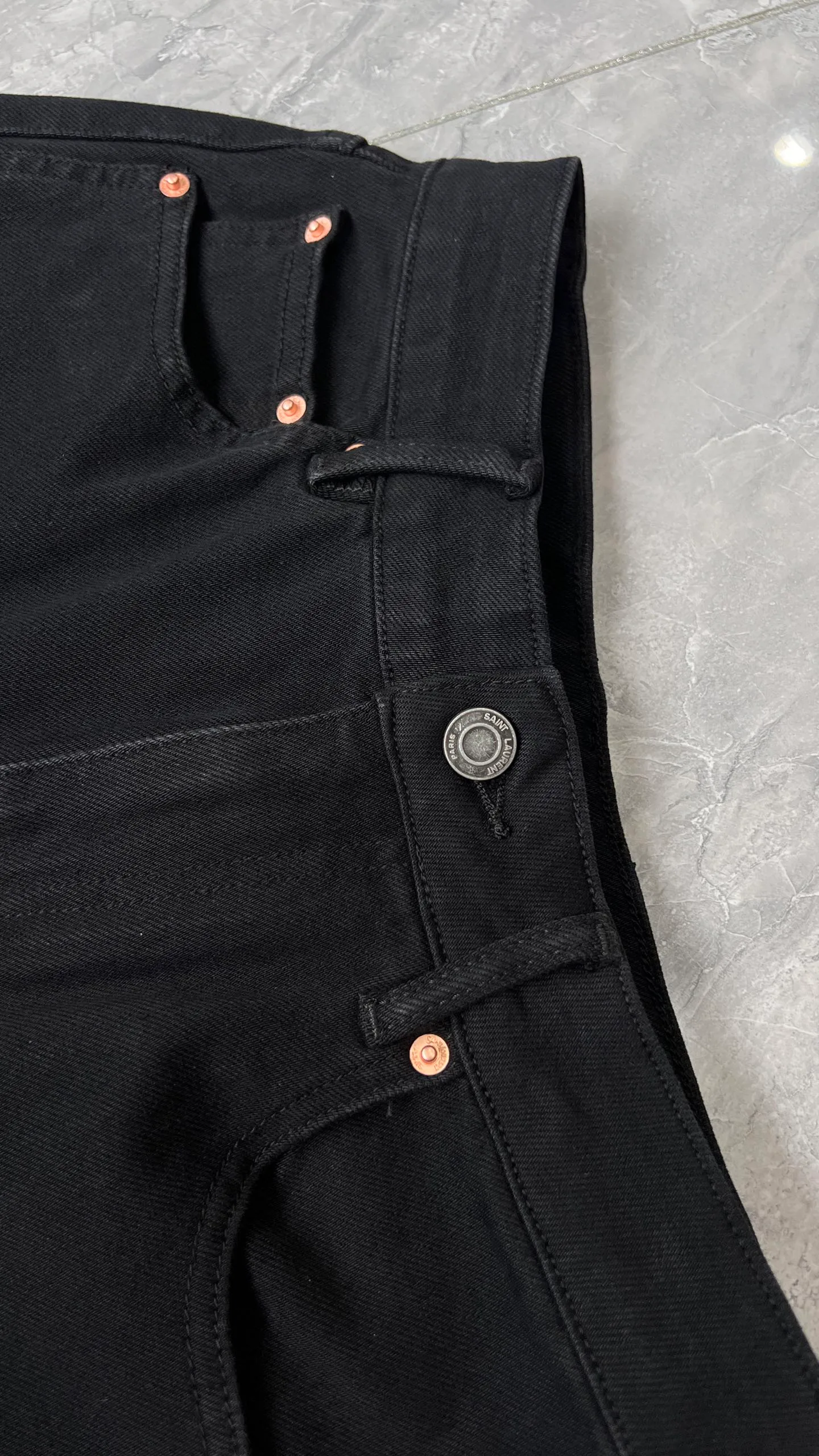 Джинсы Женские Saint Laurent 18993265