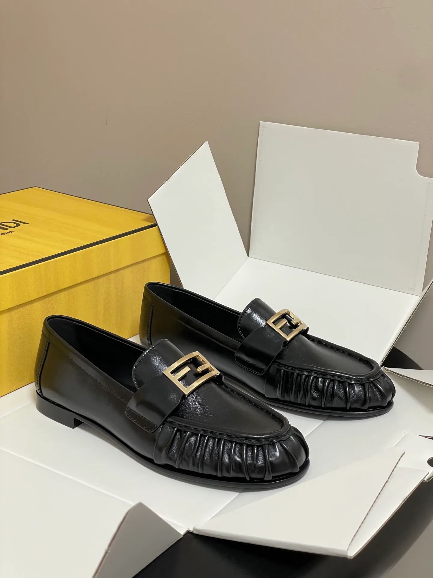 Лоферы И Мокасины Женские Fendi 11409886