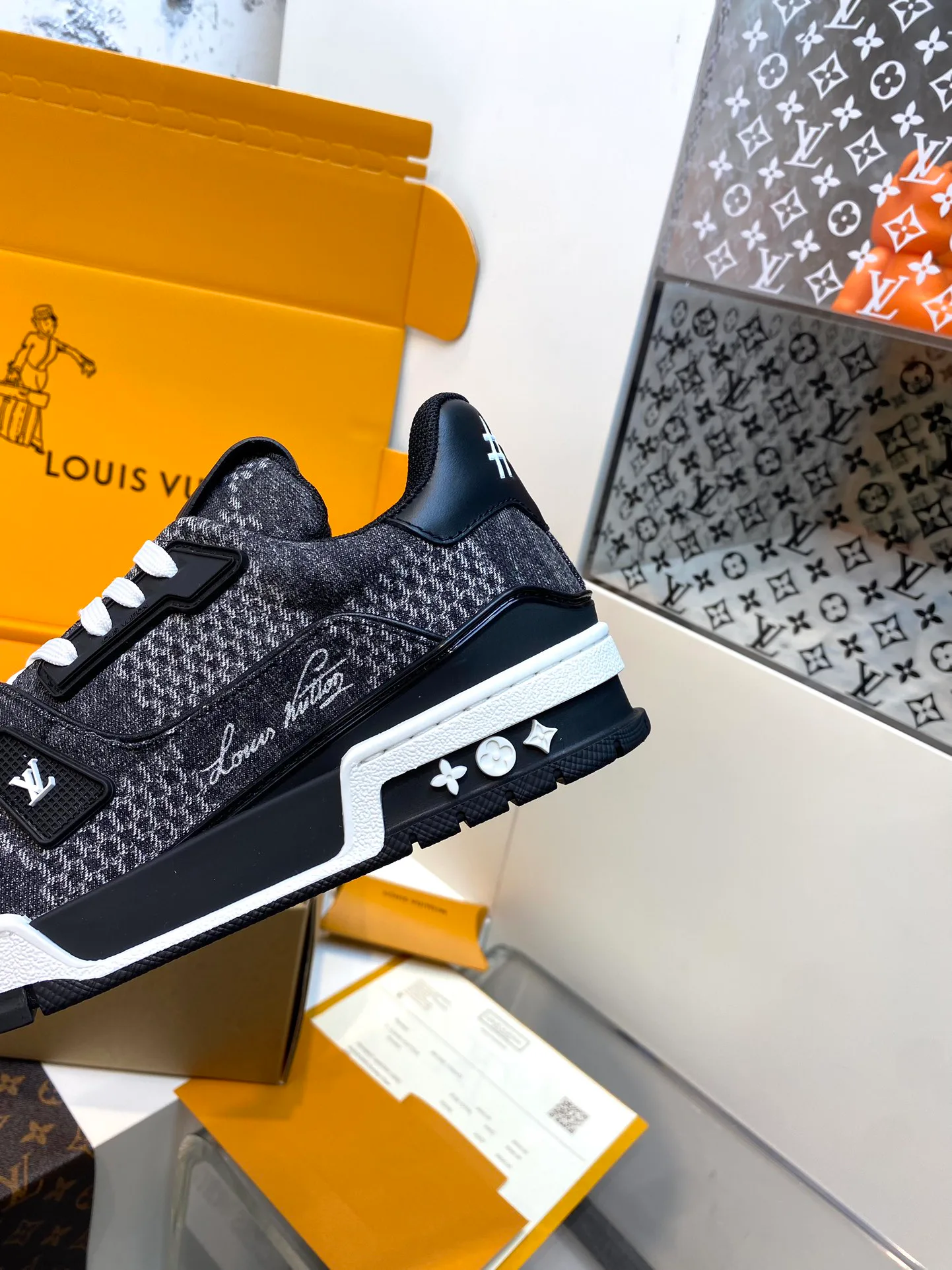 Кроссовки Мужские Louis Vuitton 5058054